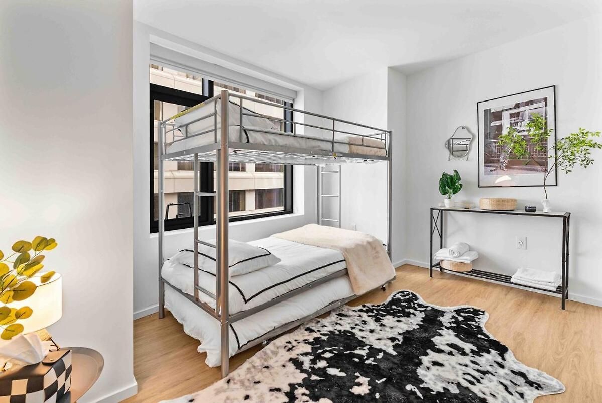 Apartment Luxury 2br In Pool Gym Boston