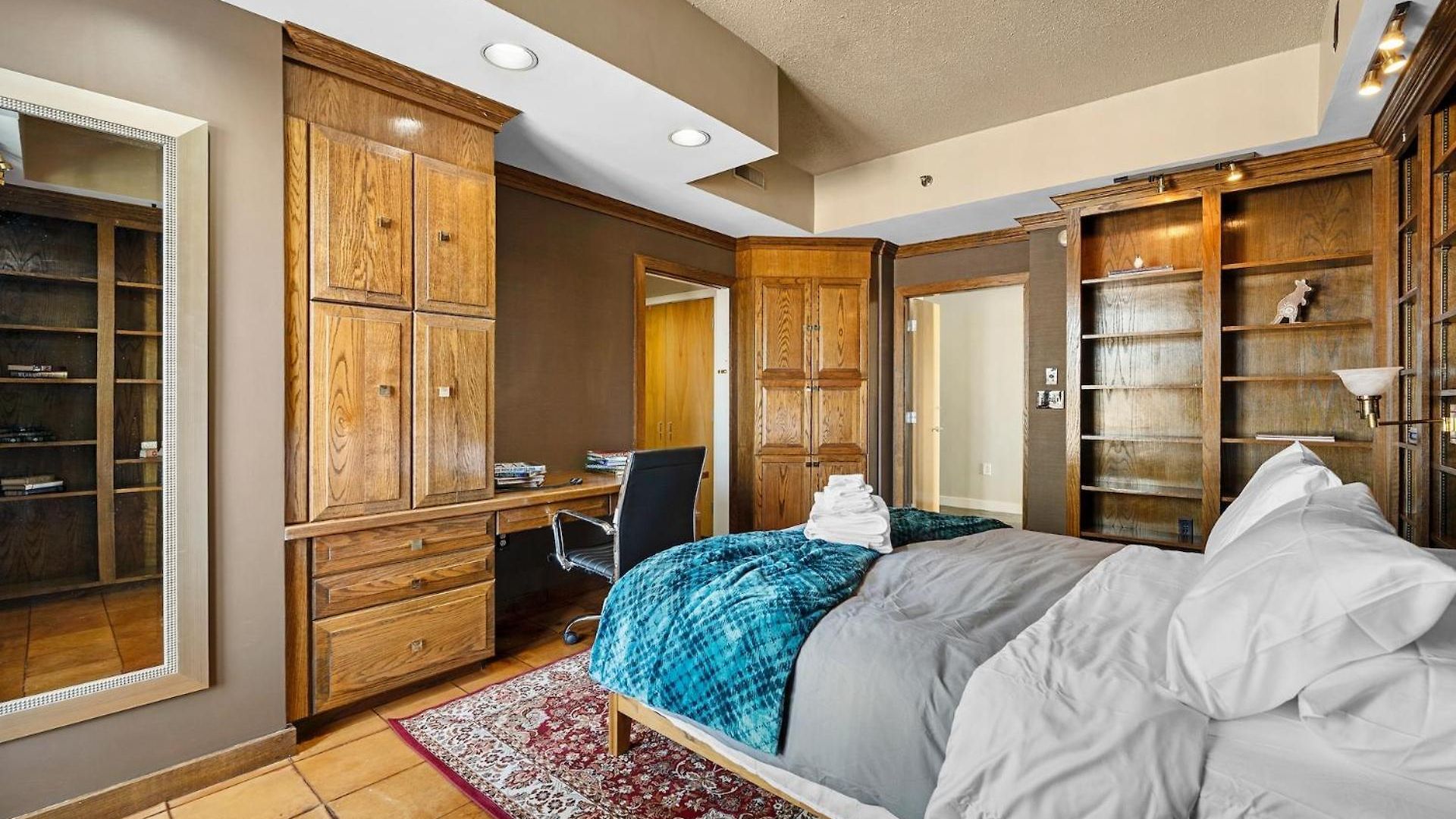 Luxury Massive Penthouse In Watertown