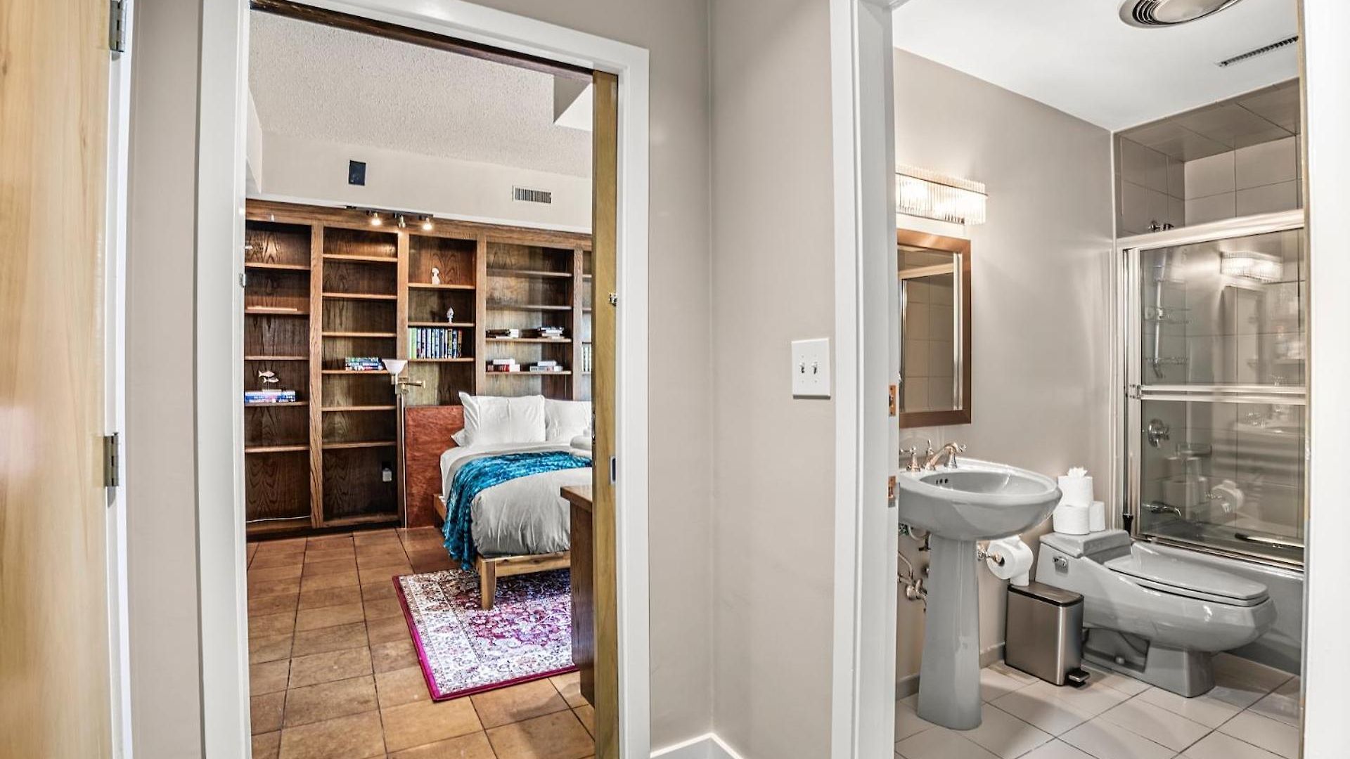 Apartment Luxury Massive Penthouse In Watertown Boston