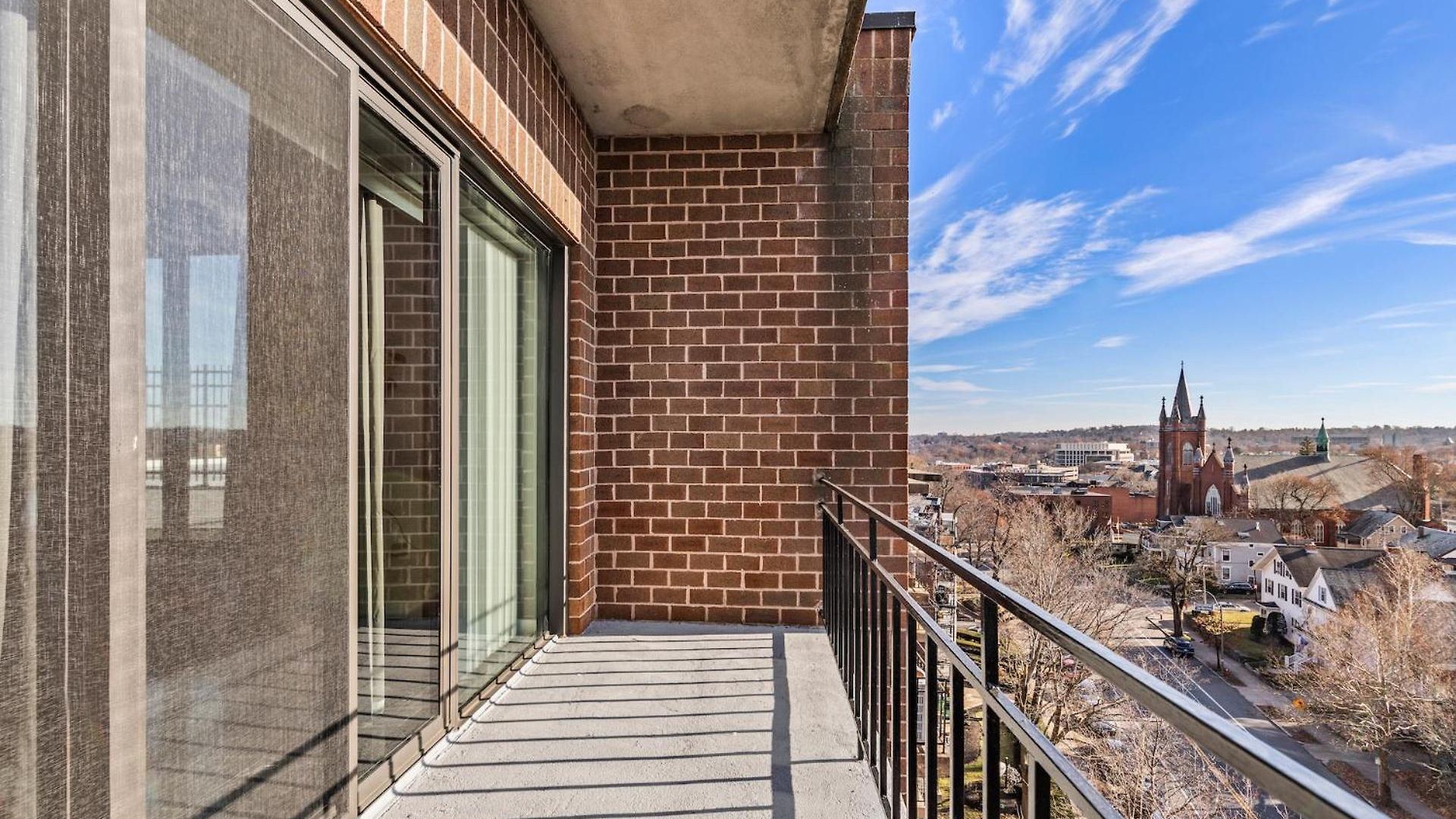 Apartment Luxury Massive Penthouse In Watertown *