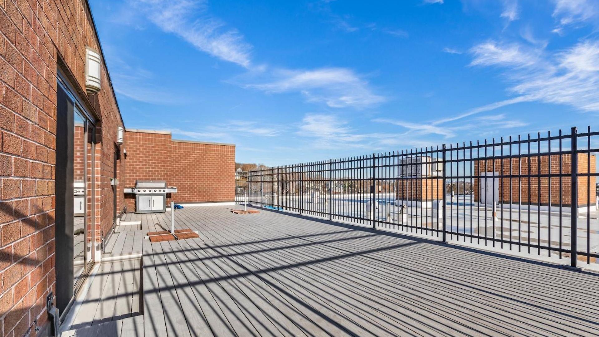 Luxury Massive Penthouse In Watertown