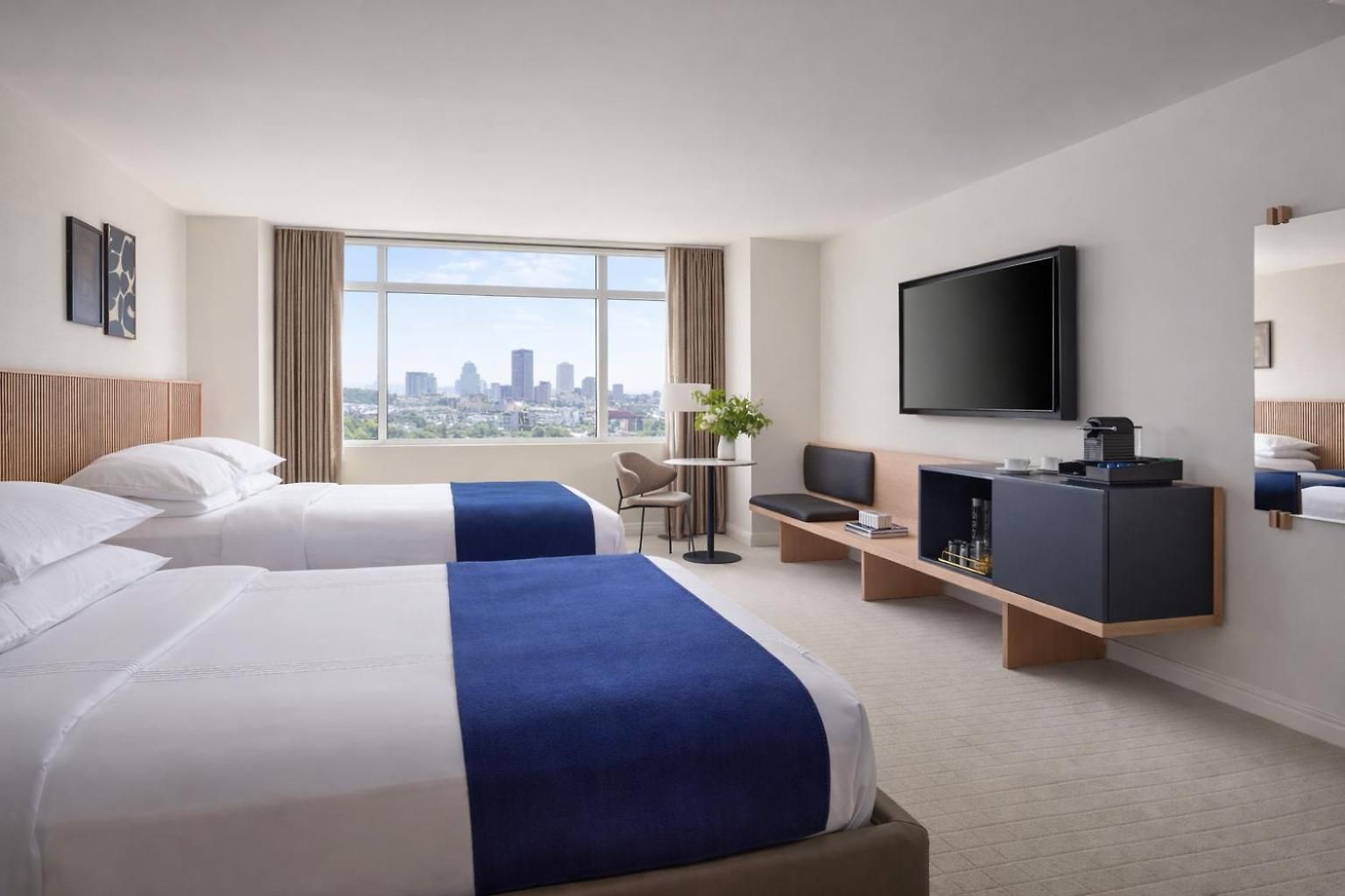 Hotel Aka Common