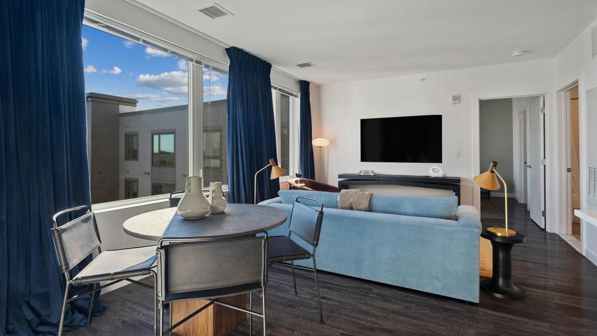 Aparthotel Hyatus Luxury Residences South Bay Designer Collection