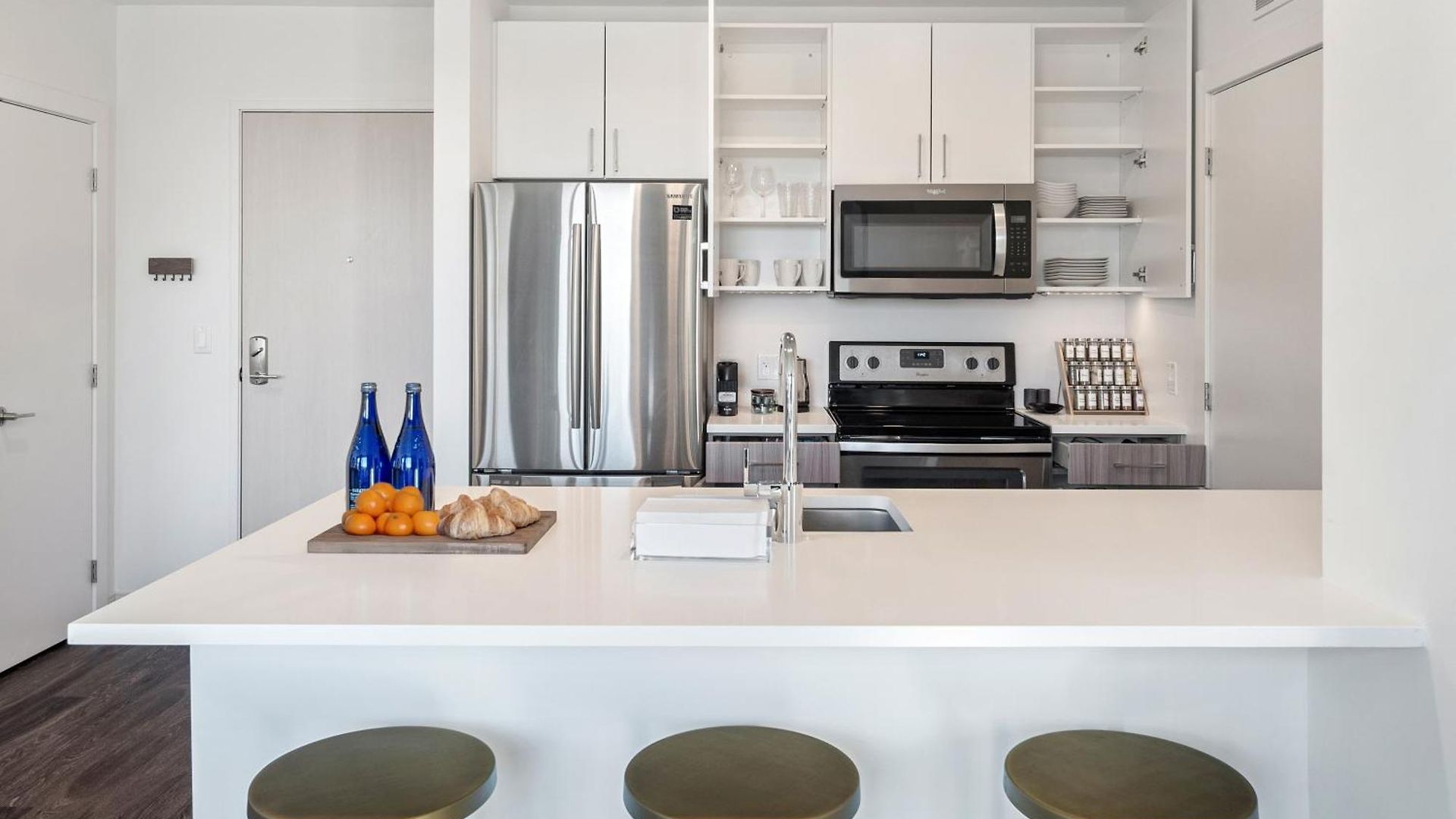 Hyatus Luxury Residences South Bay Designer Collection 4*