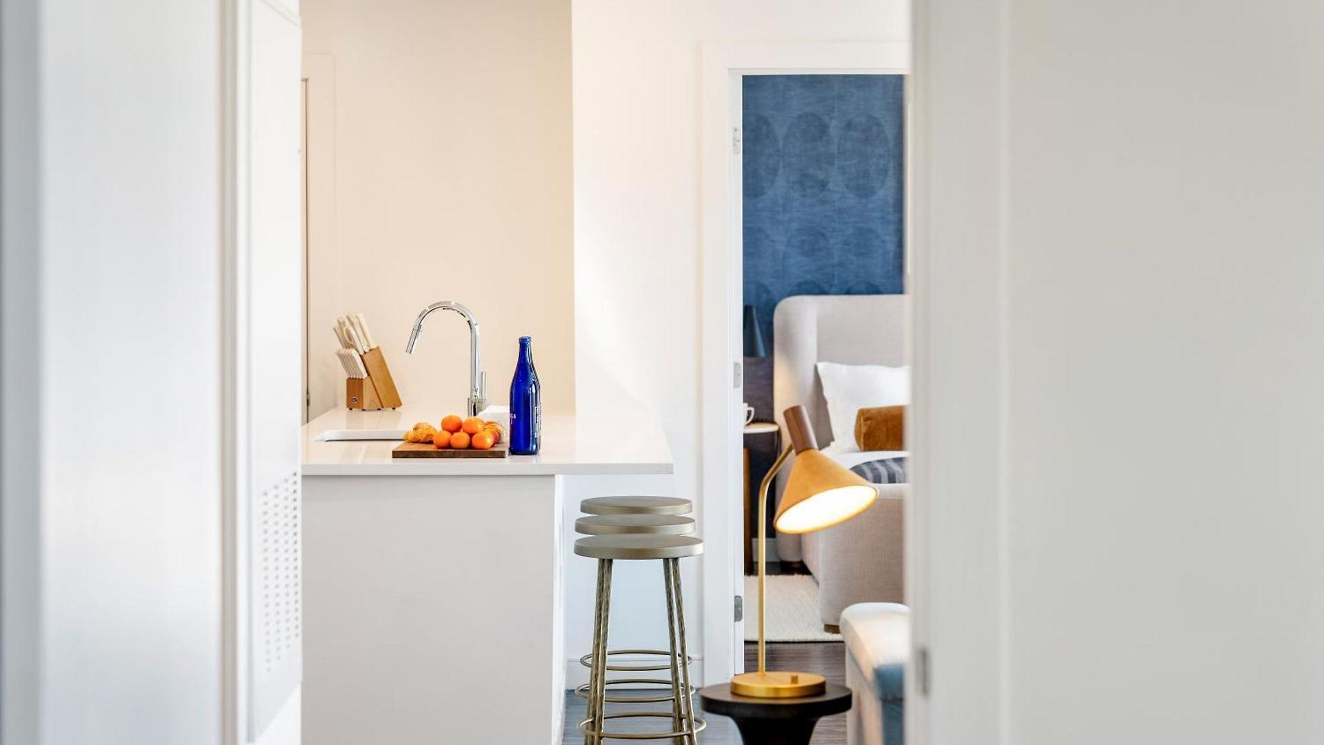 Hyatus Luxury Residences South Bay Designer Collection 4* Boston