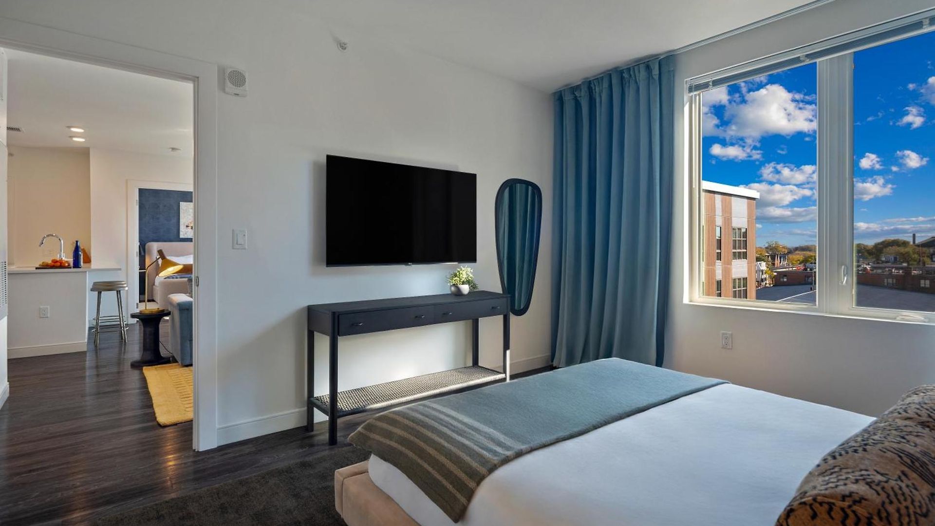 Hyatus Luxury Residences South Bay Designer Collection Aparthotel 4*