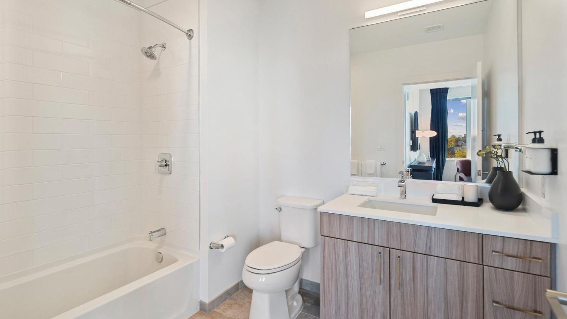 Hyatus Luxury Residences South Bay Designer Collection