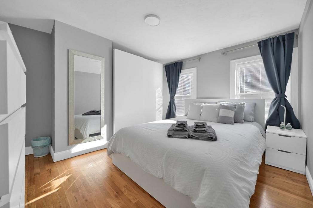 Location+comfort+convenience * Boston