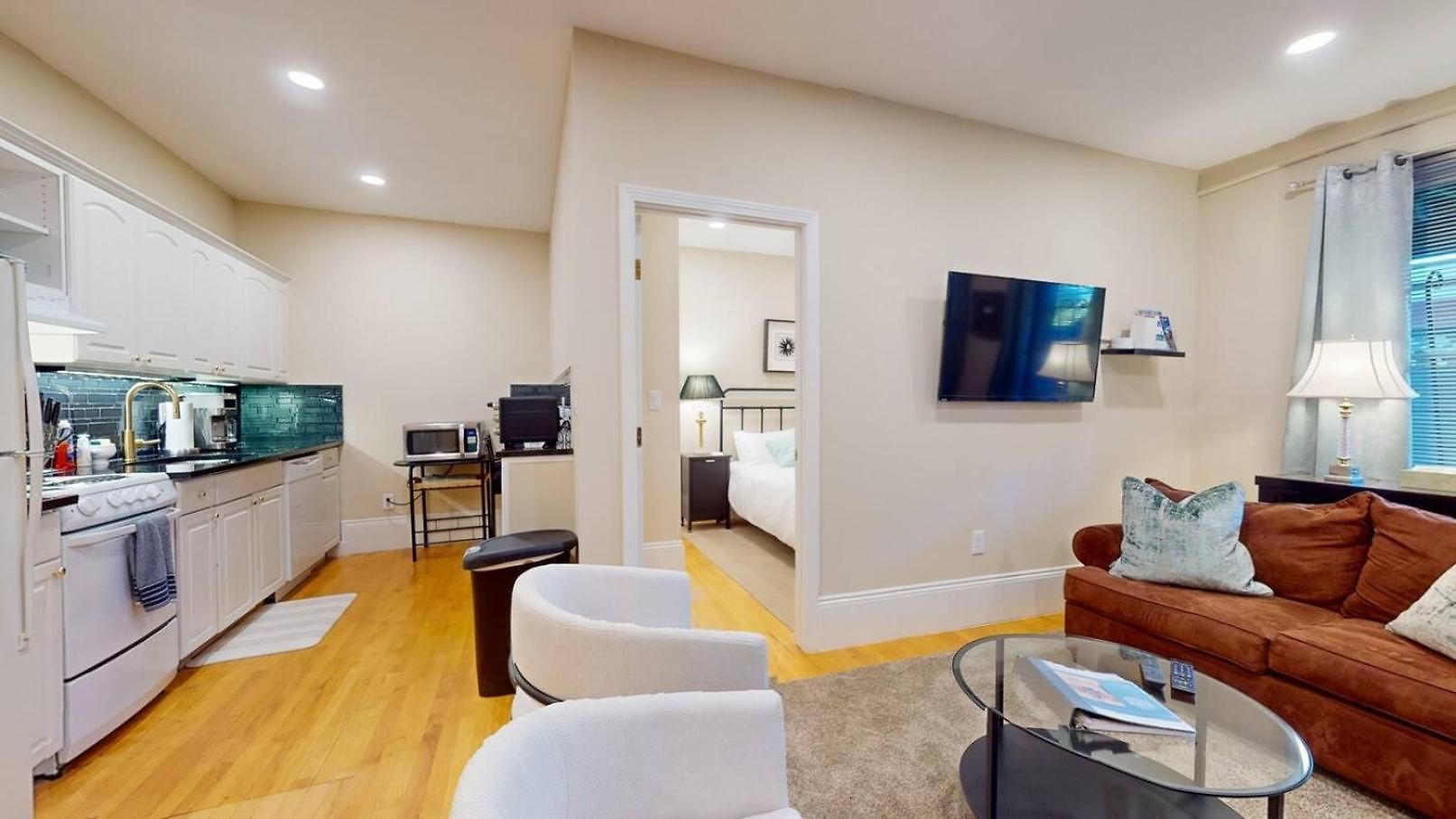 2 Bedroom Unit In The Heart Of Back Bay Boston
