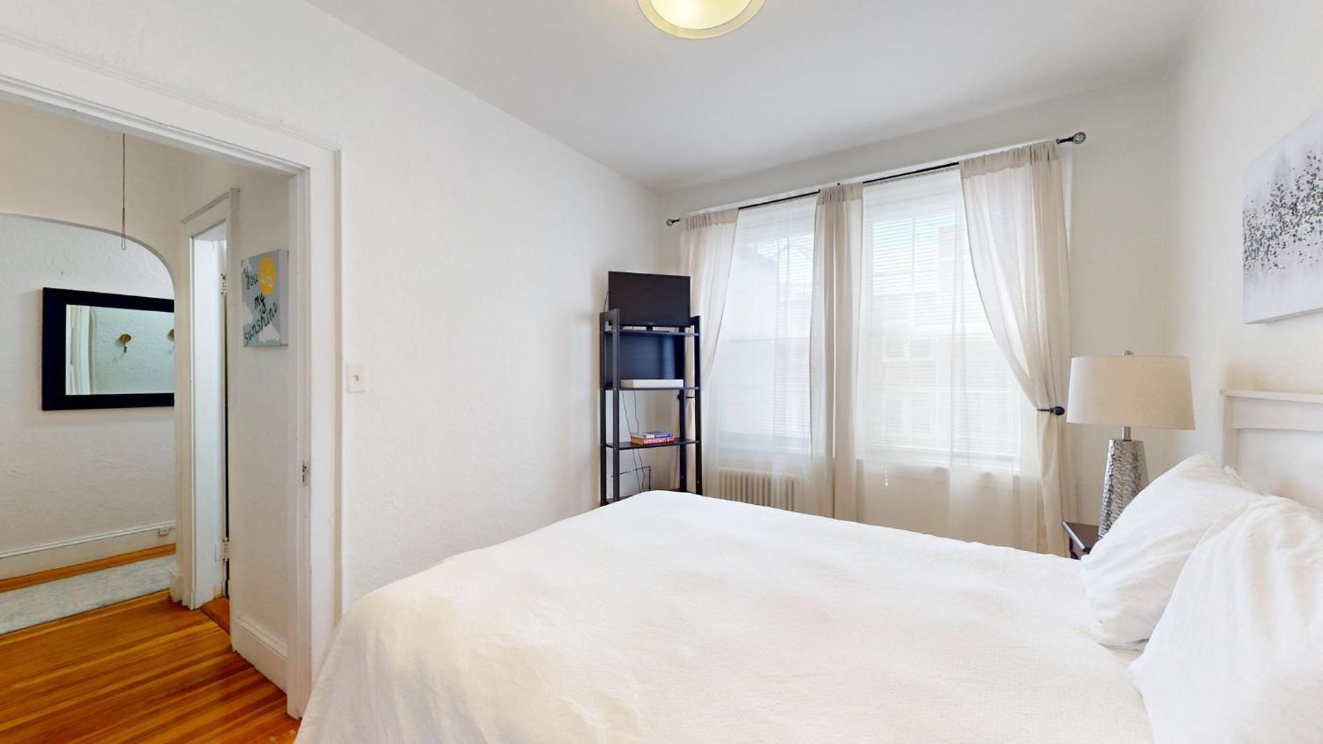 Cozy 1b, Line, Coll, Elev, Roof Deck Apartment *