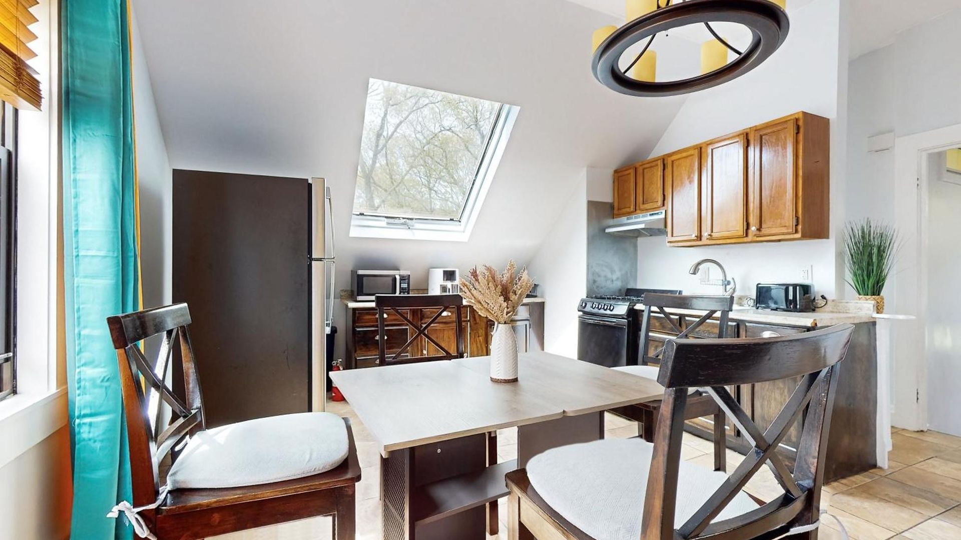 3 Mi To Franklin Park Zoo! Bright Residential *
