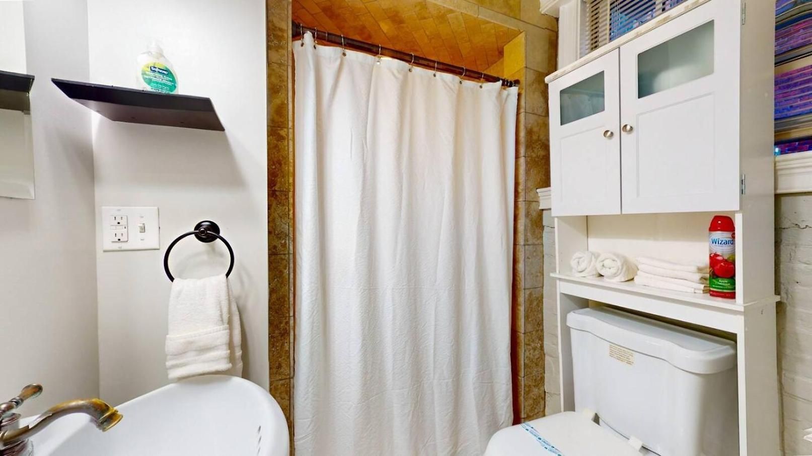 Tri-level, Skylighted, Faneuil Hallquincy Market Apartment Boston
