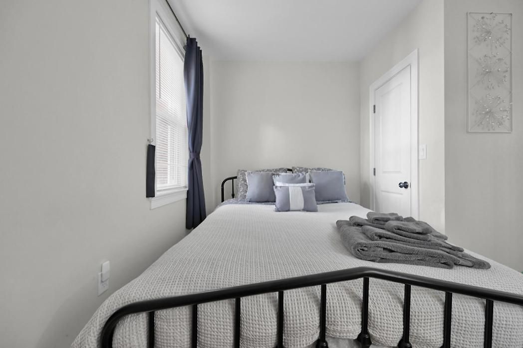 Location+comfort+convenience Apartment Boston