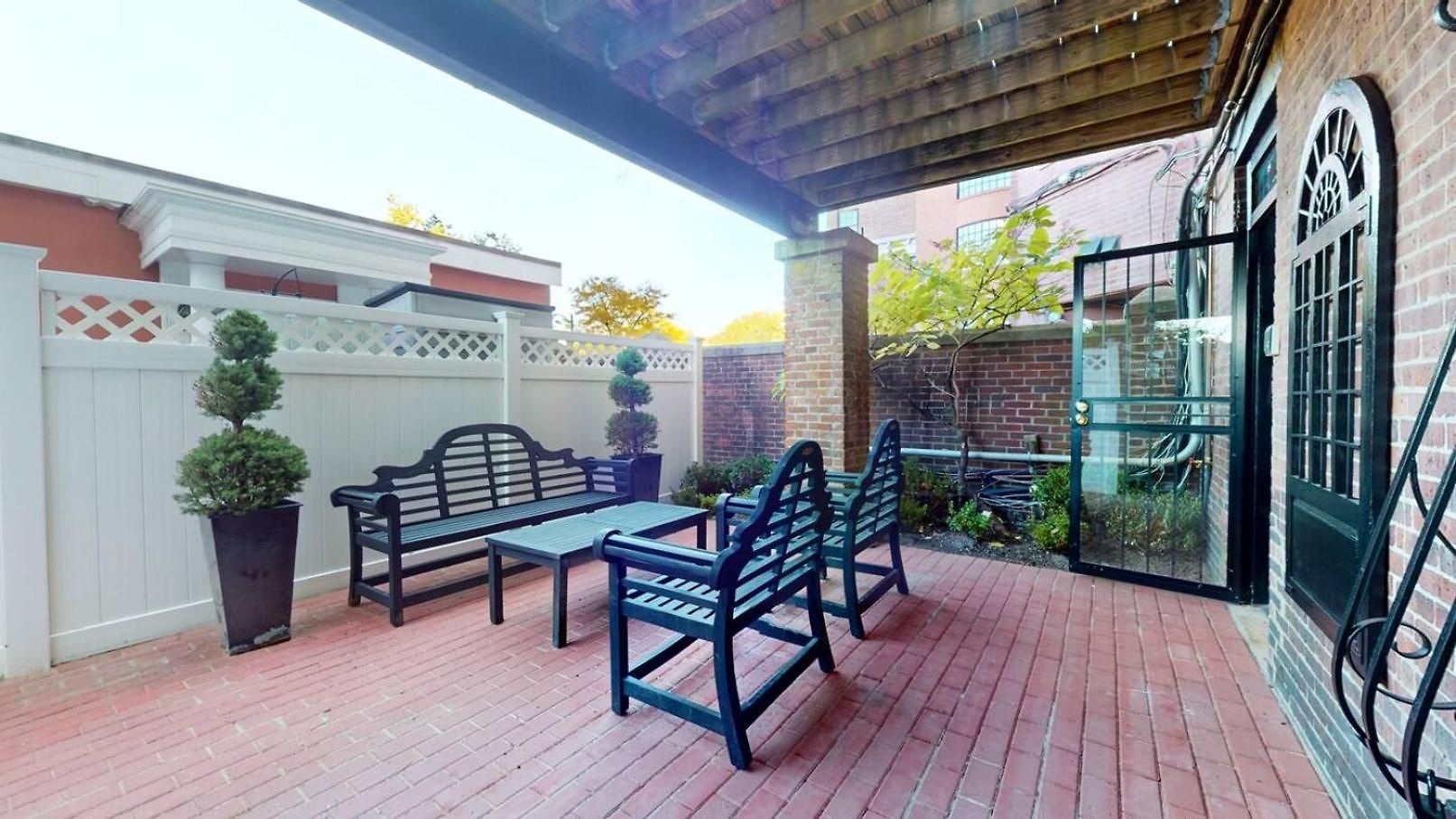 Apartment 2 Bedroom Unit In The Heart Of Back Bay Boston