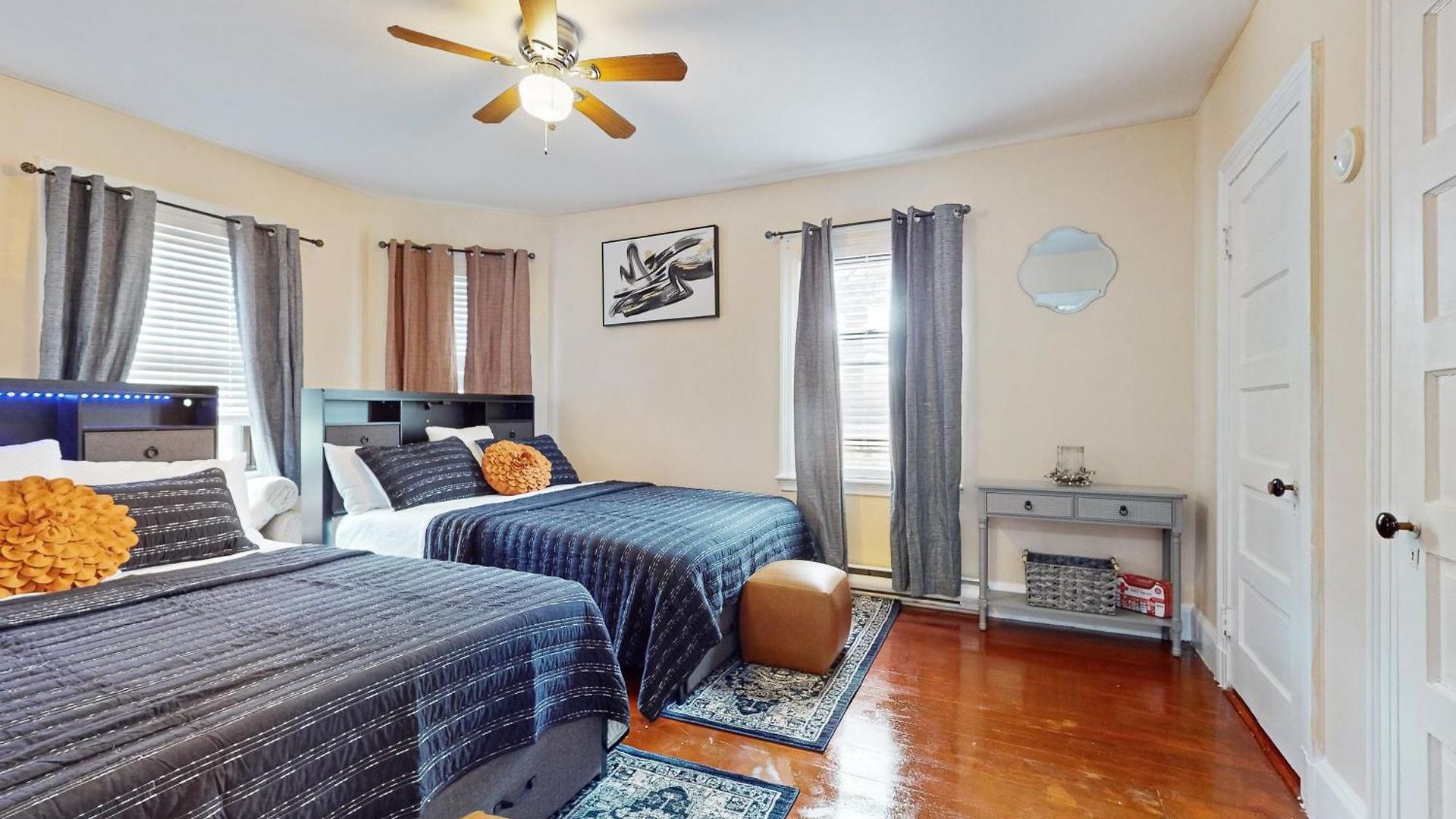 3 Mi To Franklin Park Zoo! Bright Residential Holiday home Boston