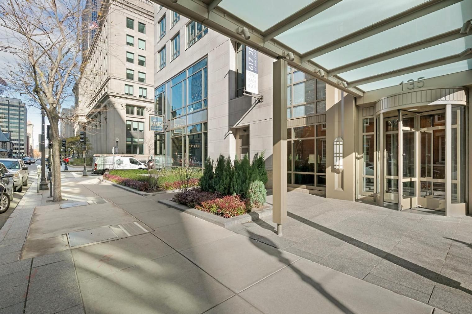 Back Bay 1br W Wd Gym Doorman Nr T Station Bos-86 Apartment