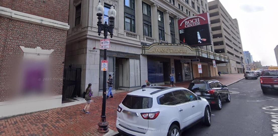 Downtown Location Famous Nightlife Chinatown With Bed Full Of Promises! Apartment