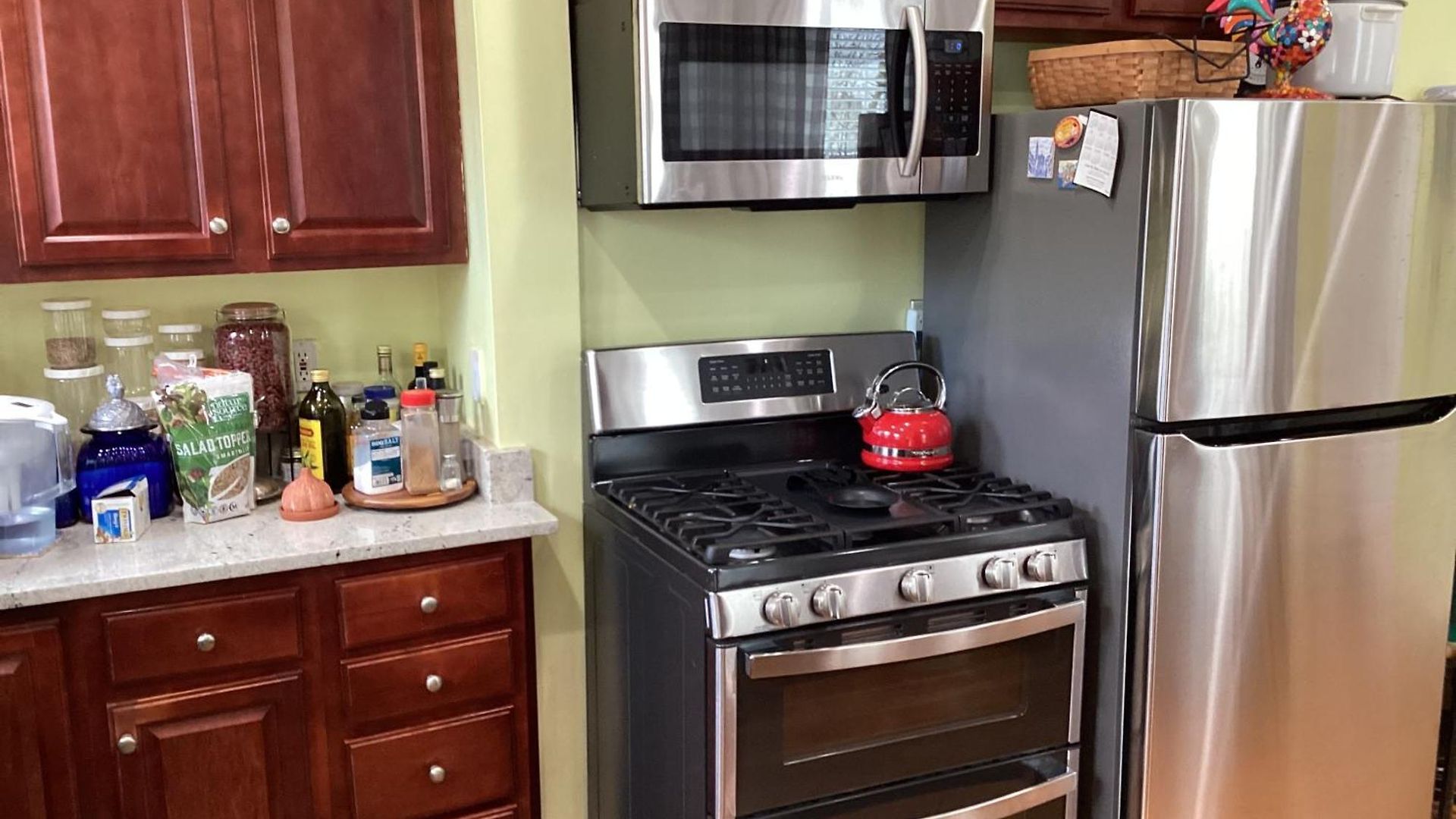 Private Bedroom Near Train&buses Boston
