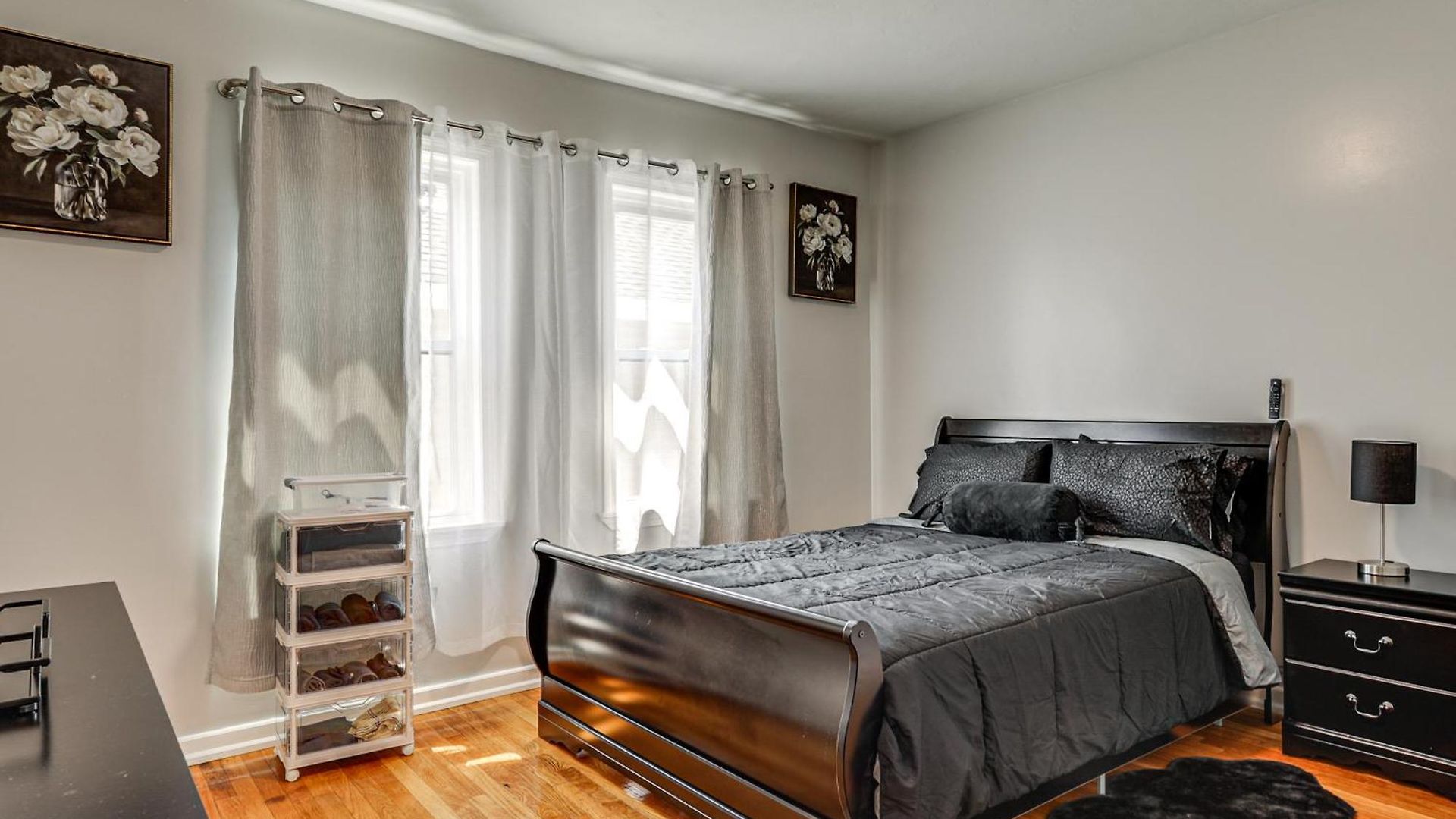 Holiday home 4,500-sq-ft Suburban By Franklin Park! Boston