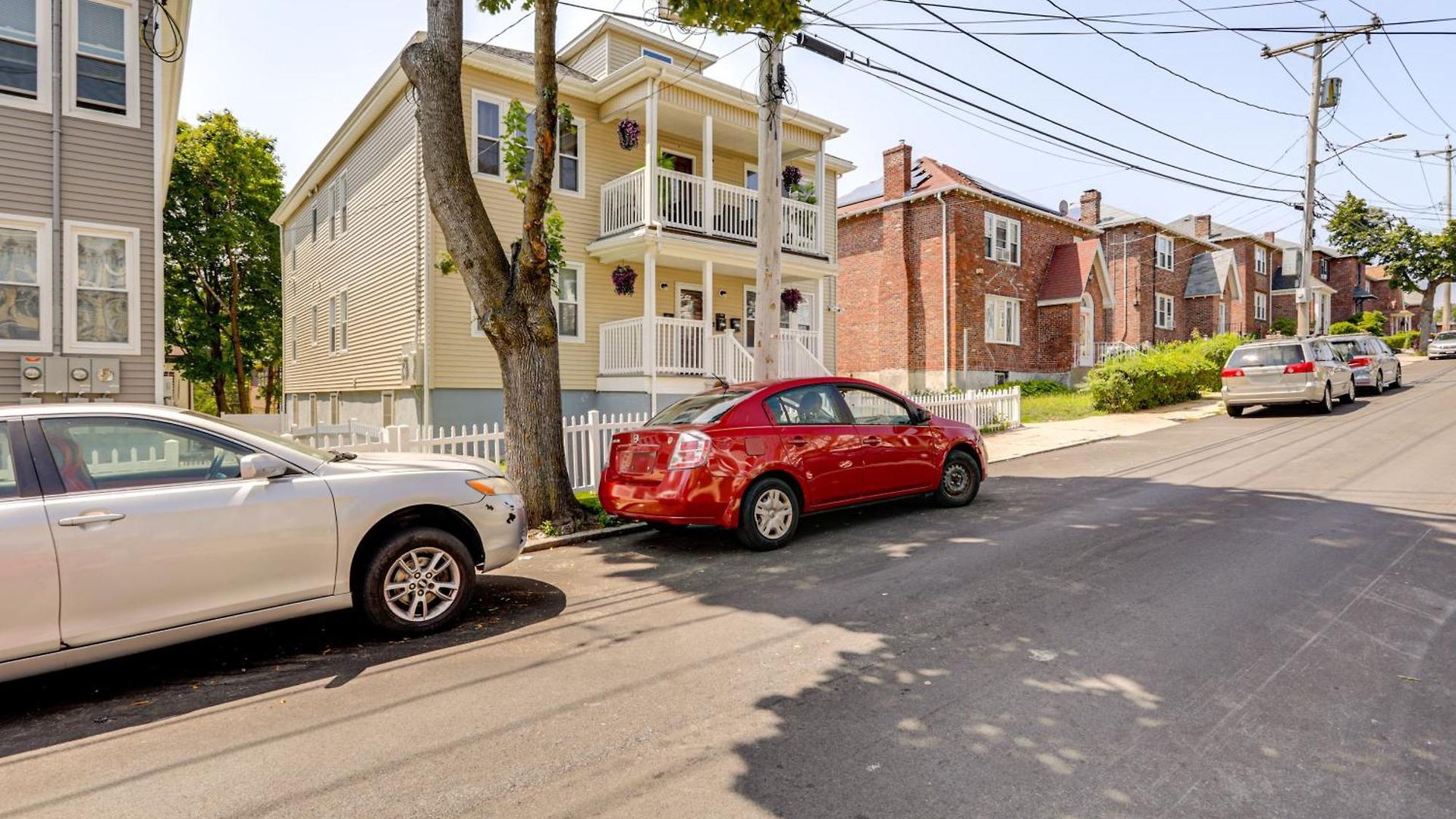 Holiday home 4,500-sq-ft Suburban By Franklin Park! *