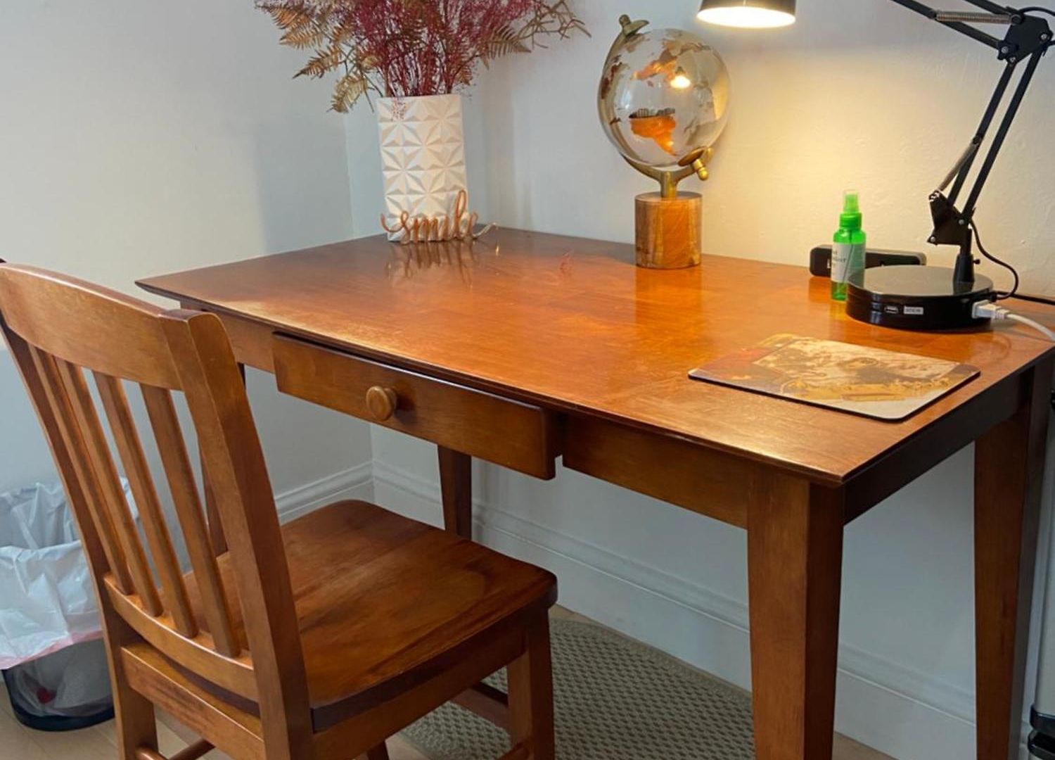 Large Bedroom With Private Bathroom Step To Train &buses In Boston