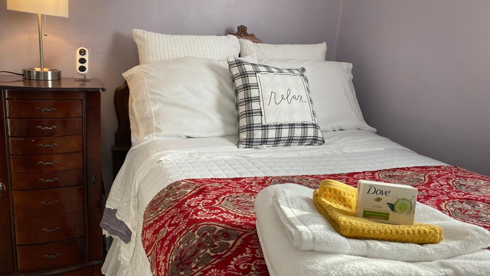 Homestay Private Bedroom Near Train&buses *