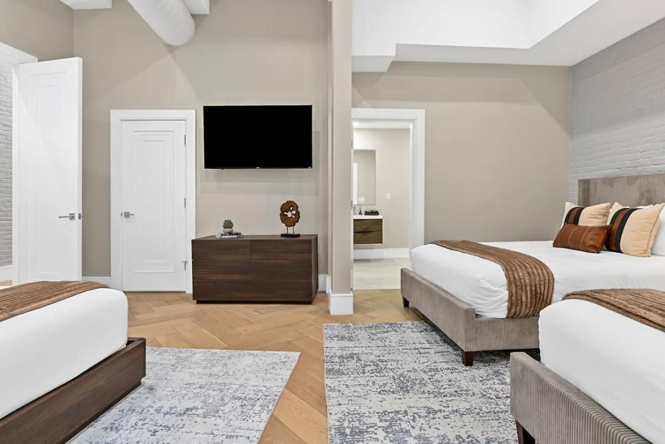 Downtown With Game & Free Parking Near Quincy Market & Water Front * Boston