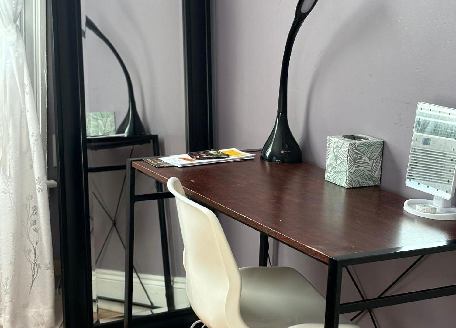 Homestay Private Bedroom Near Train&buses *