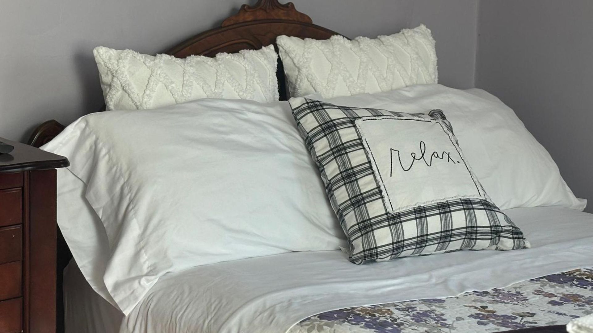 Private Bedroom Near Train&buses Boston