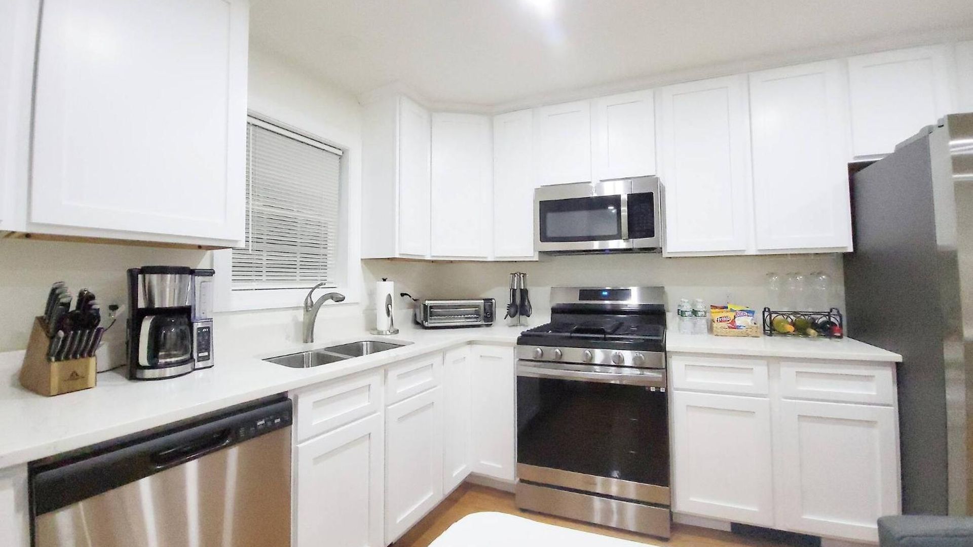 3-bedroom Apt-7b2 20-minuite To Downtown Boston
