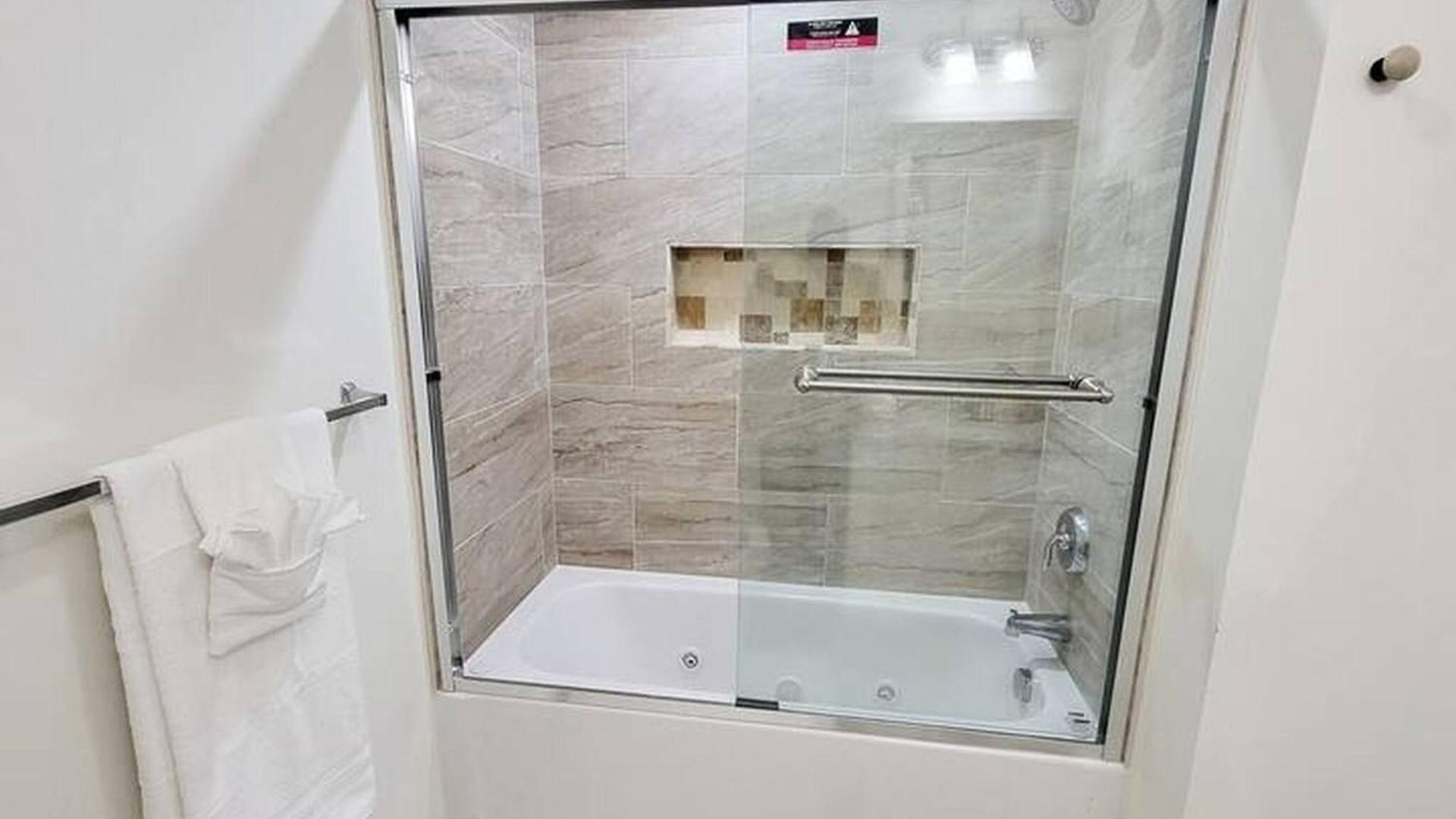 3-bedroom Apt-7w2 20-minuite To Downtown Apartment