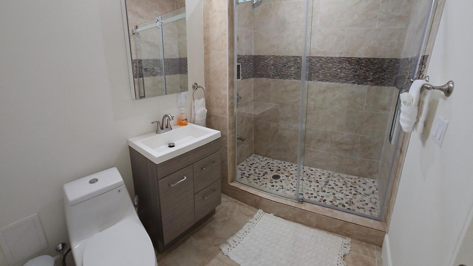 Apartment 1-bedroom Apt-9w1 20-minuite To Downtown *