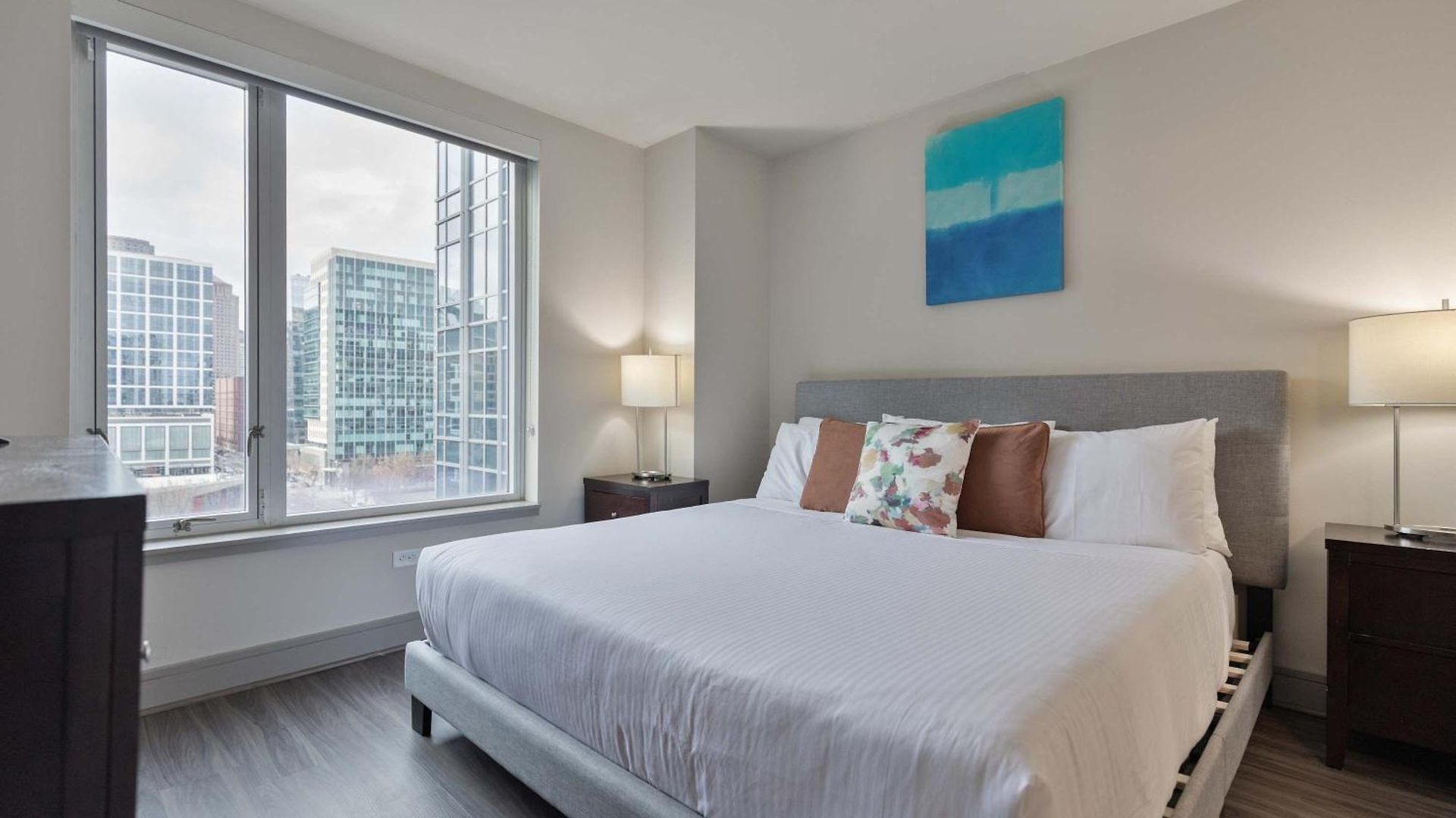 Apartment Stylish Downtown Seaport Boston