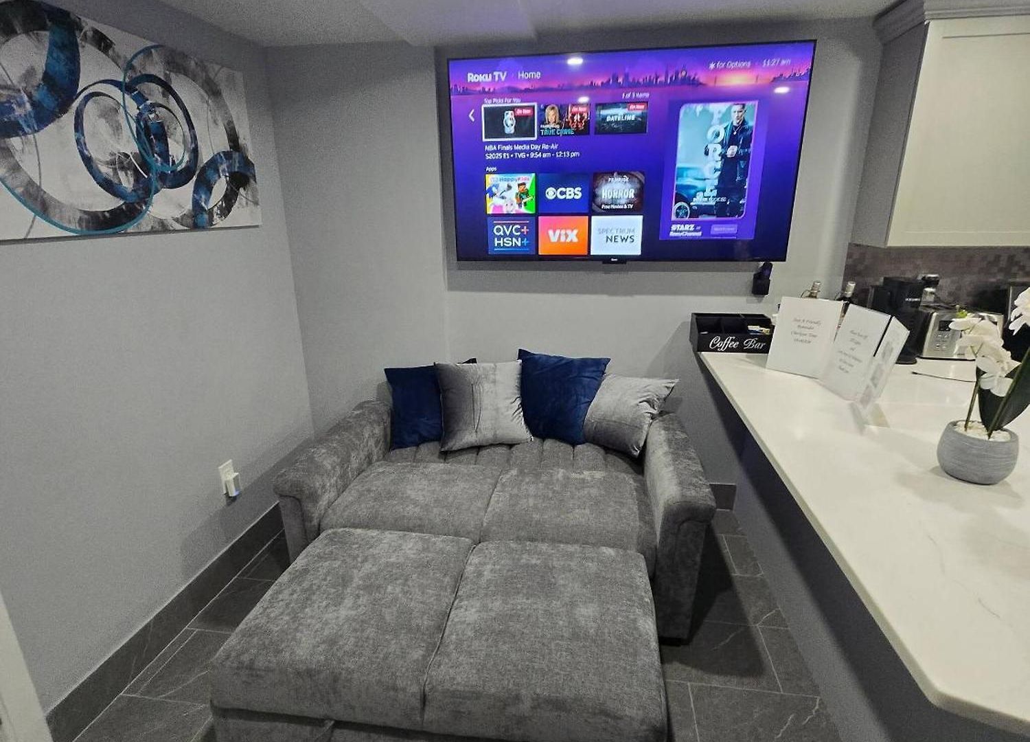 Apartment 2br Lower Garden-level 20min *