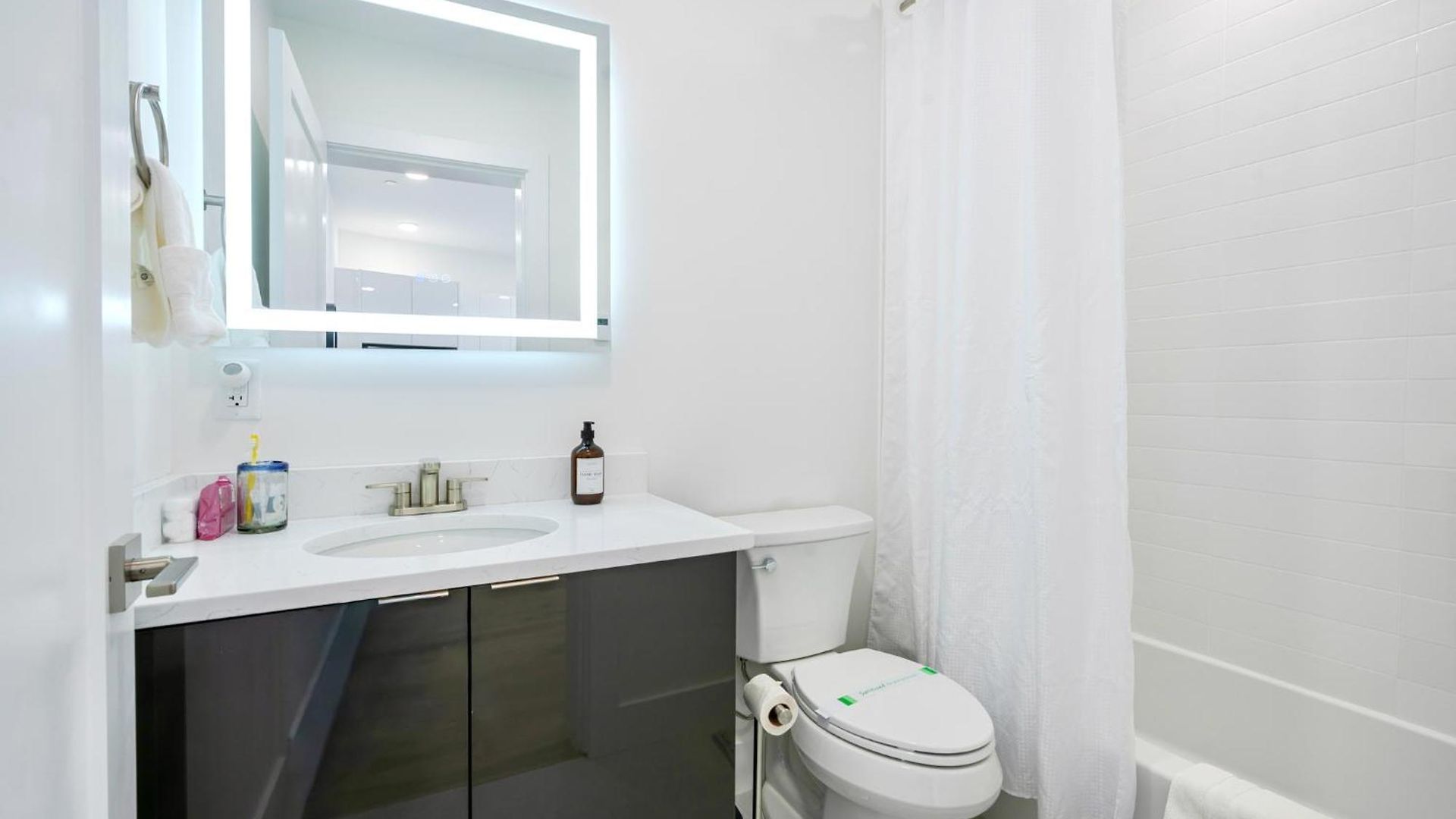 Apartment Luxury 1-bed At The Vera Landing Mbta Boston