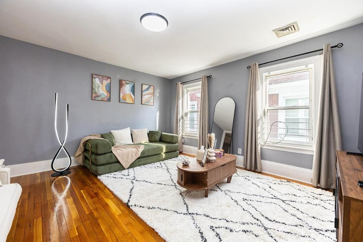 Cozy 3bd, 1ba In - Franklin Park Zoo, Common