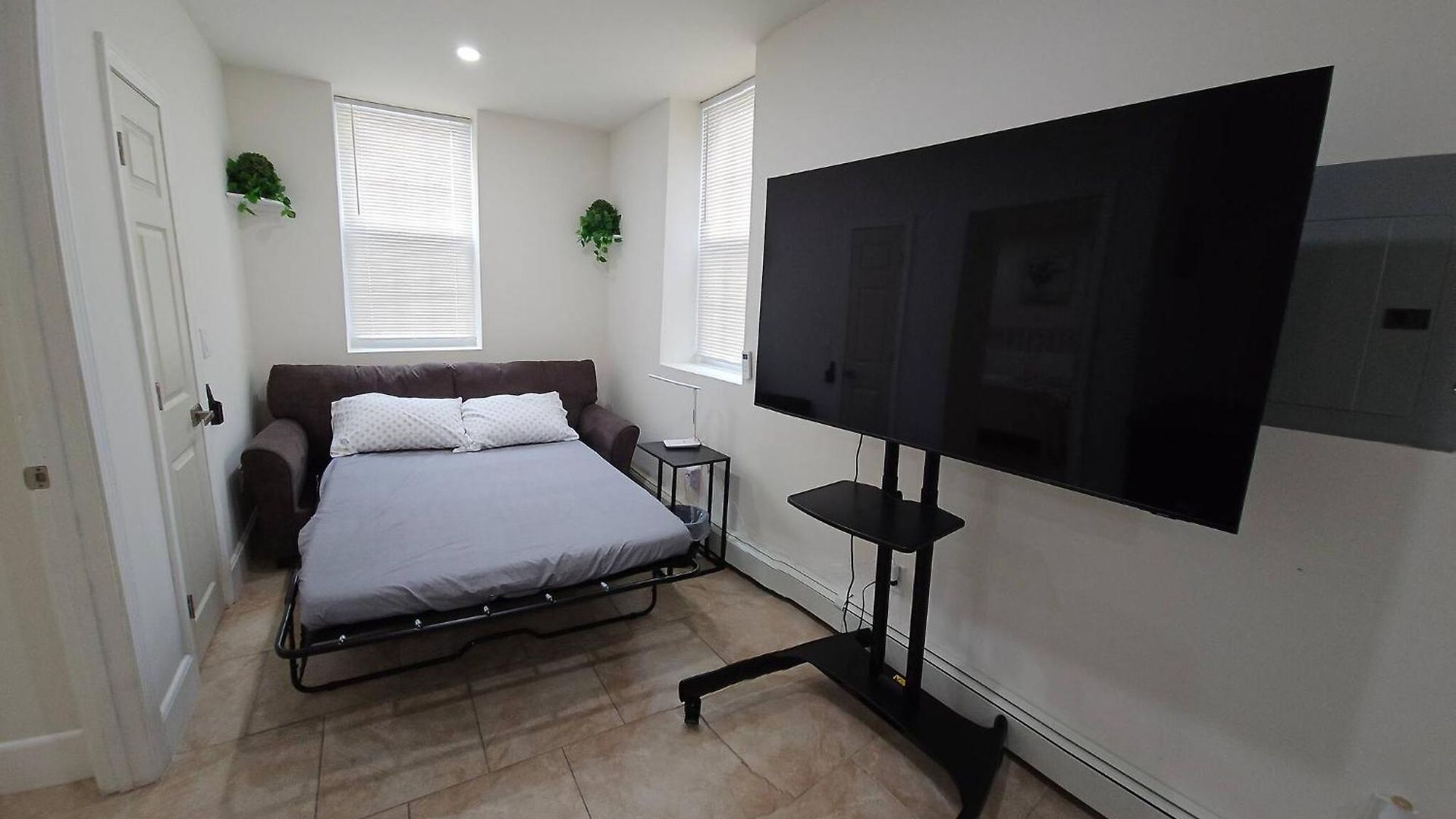 Apartment 1-bedroom Apt-9b1 20 Minutes To Downtown *