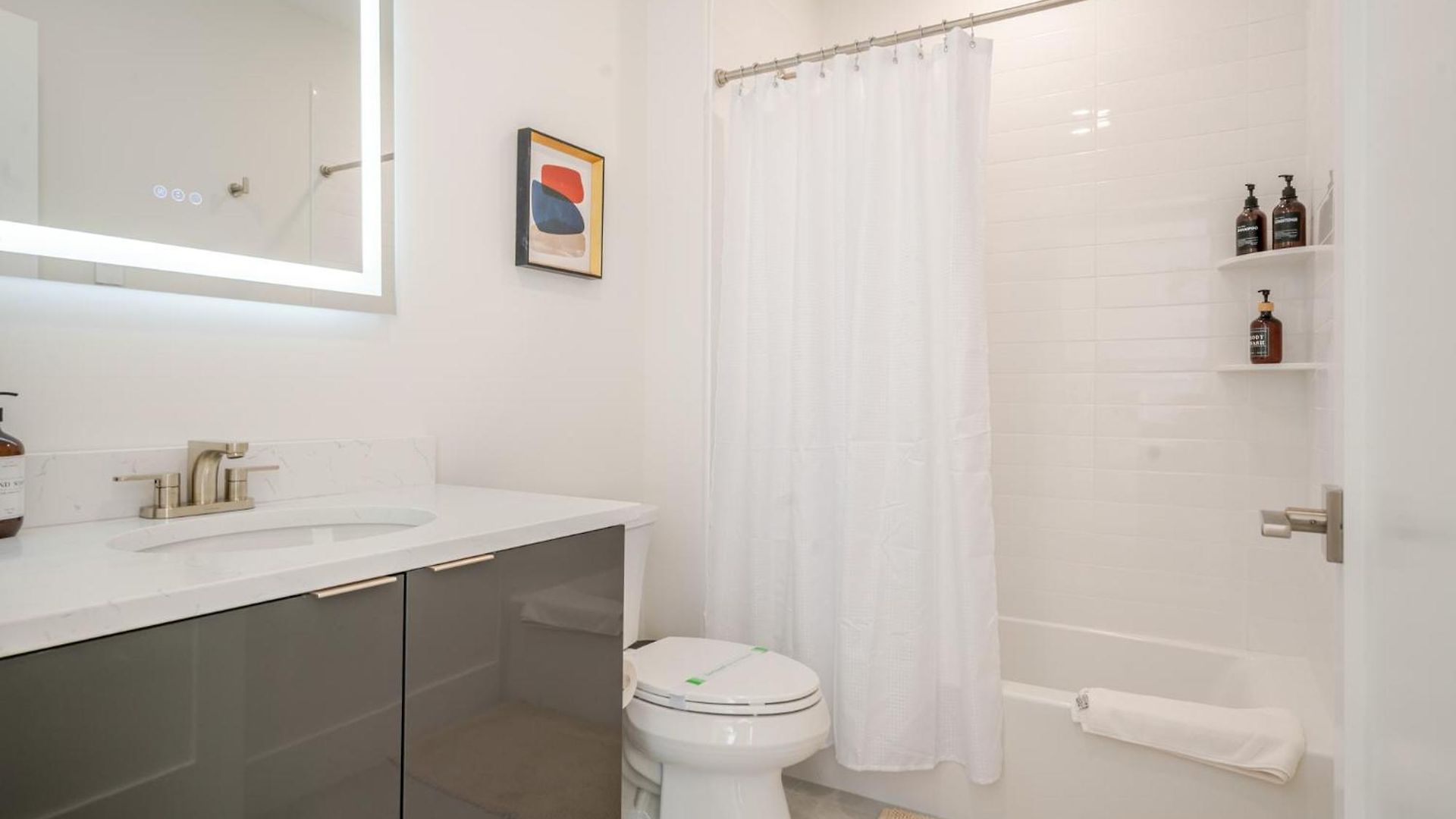 Apartment Landing Luxury Studio, Roof Deck, Near Mbta *