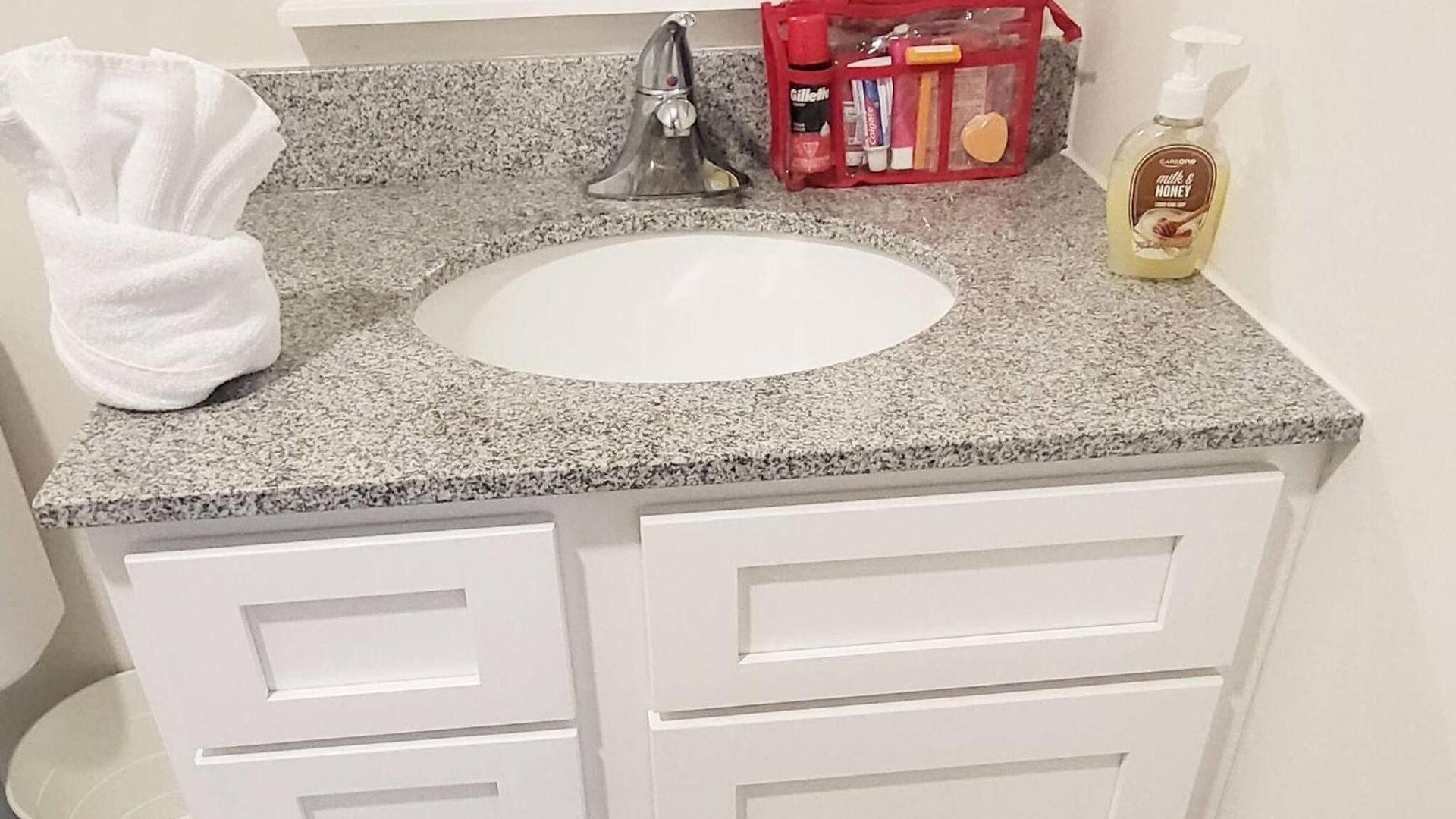 3-bedroom Apt-7b2 20-minuite To Downtown Apartment *