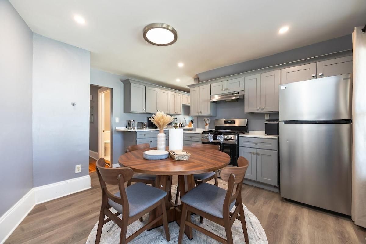 Cozy 3bd, 1ba In - Franklin Park Zoo, Common Apartment Boston