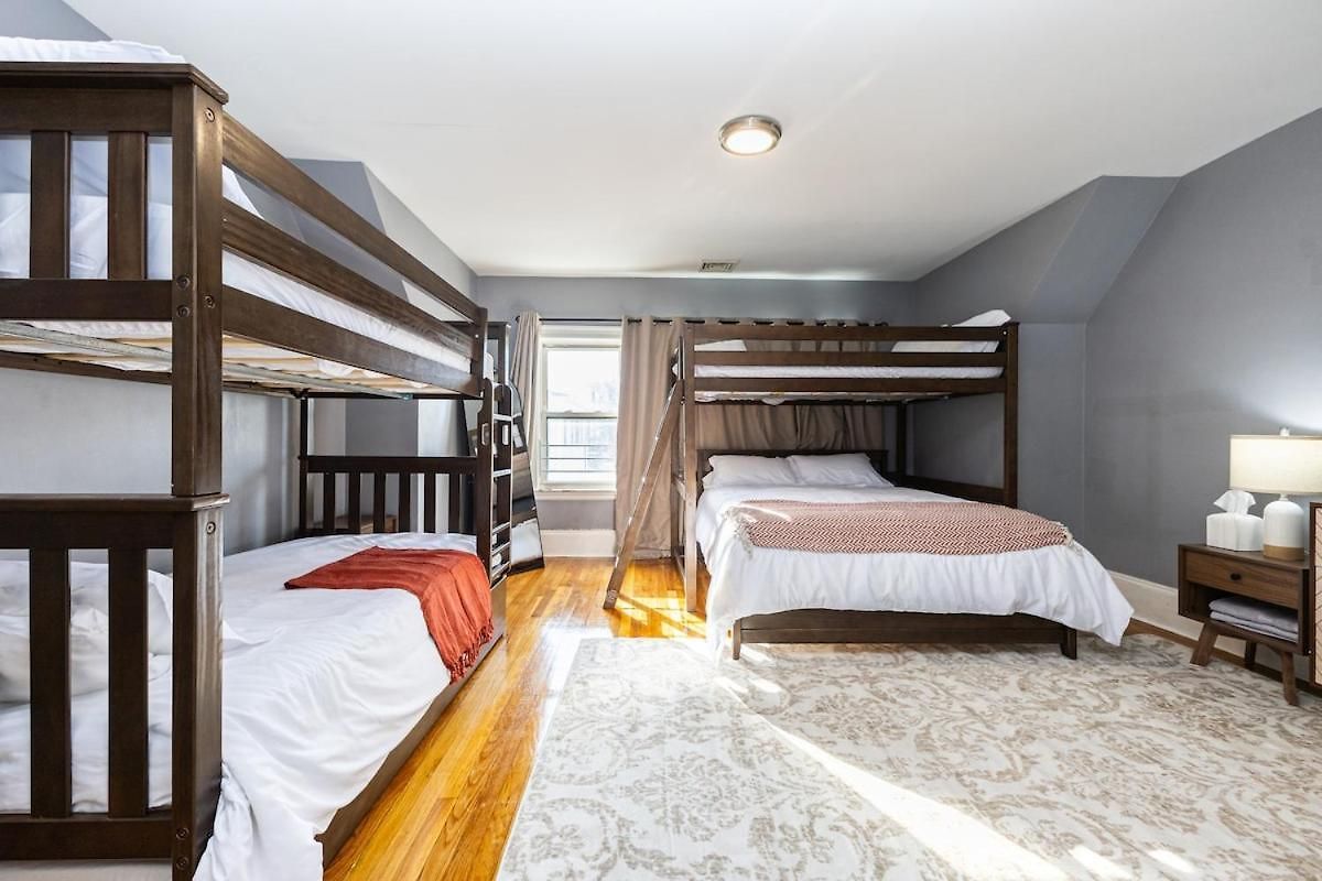 Cozy 3bd, 1ba In - Franklin Park Zoo, Common