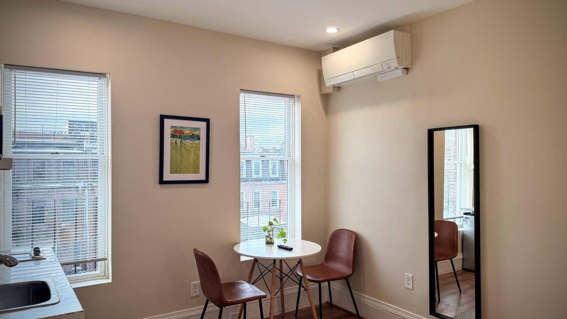 Inn Copley House 2*