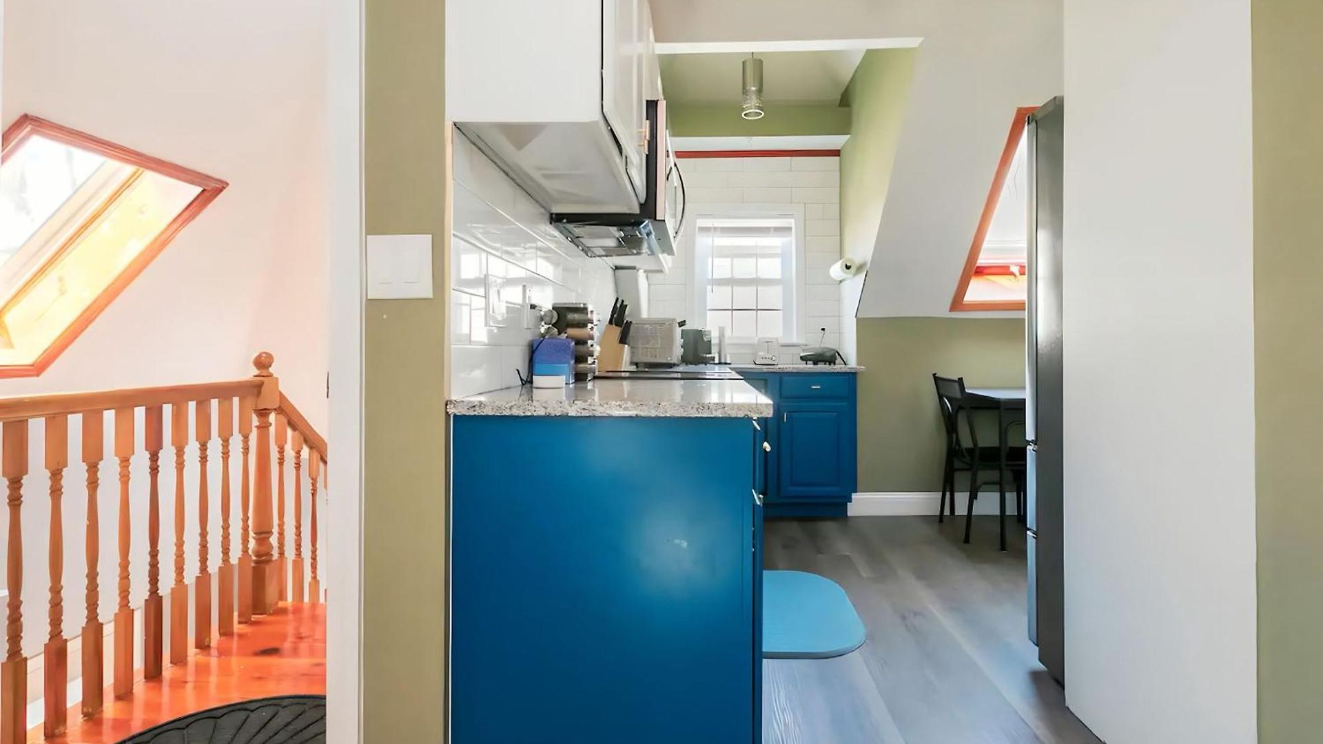 Large Open Concept In Zoo Franklin Park Near Apartment
