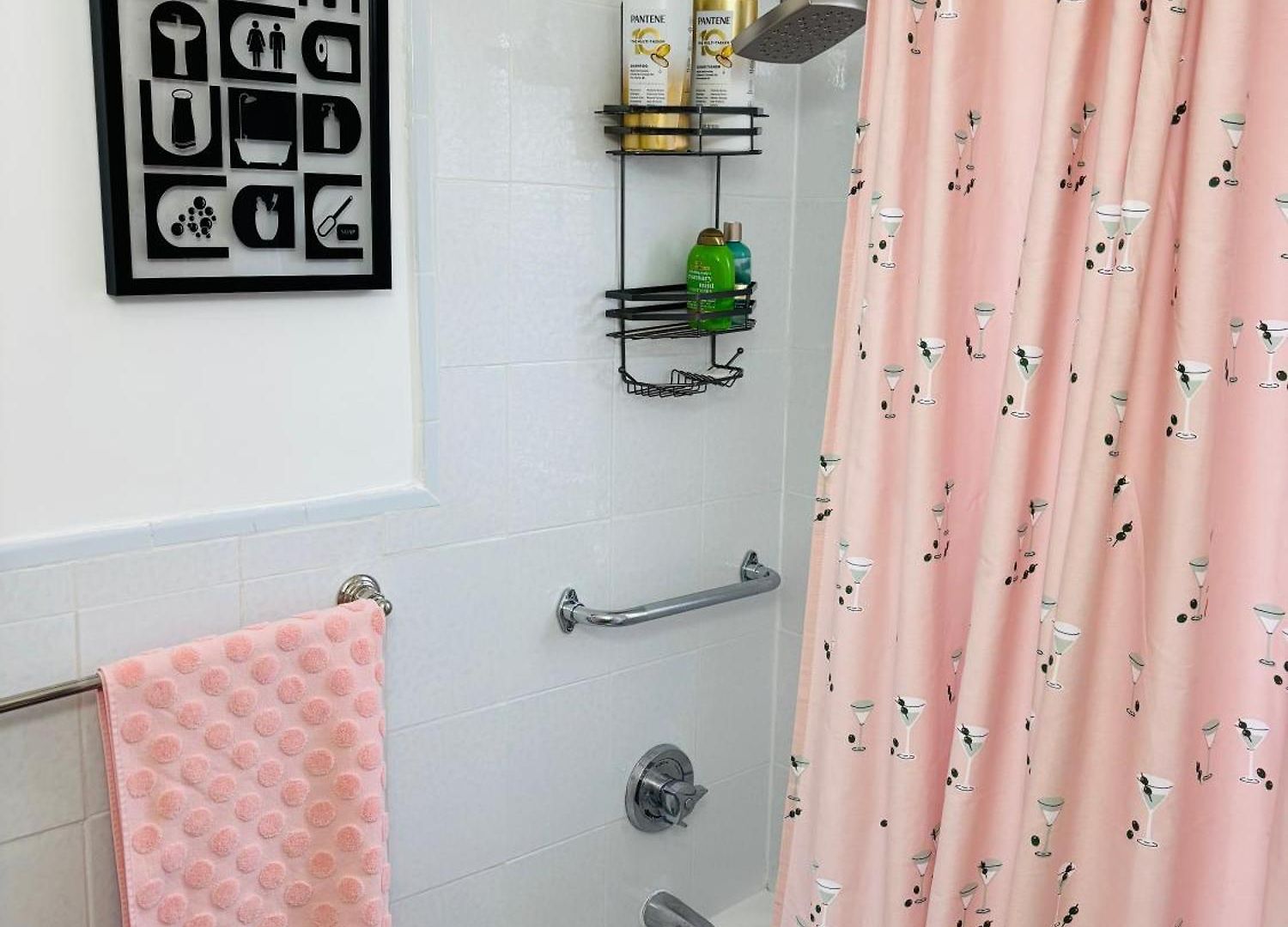 Private Bedroom Near Train&buses