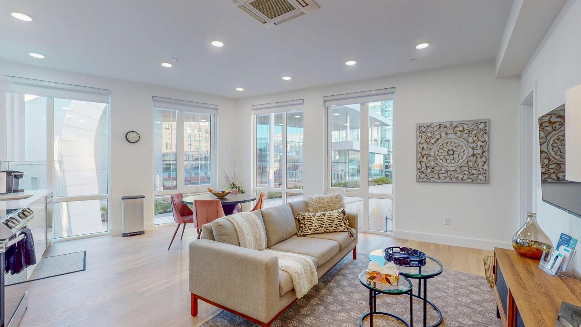 Apartment Luxury 2-bed At The Vera Rooftop Deck, Near Mbta Boston