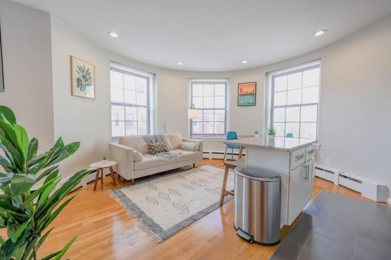 Light Filled In Back Bay Apartment