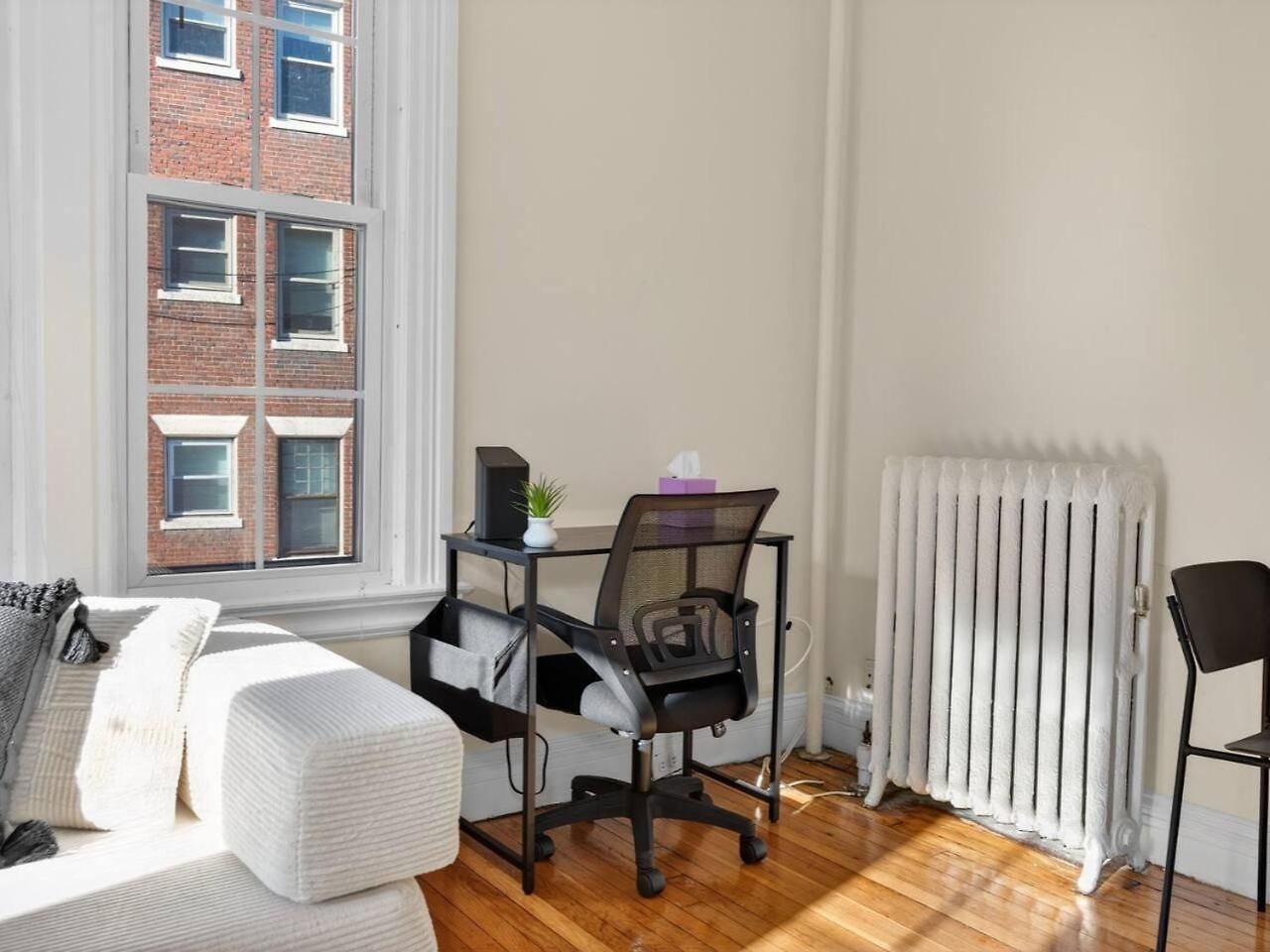 Charming 2br In