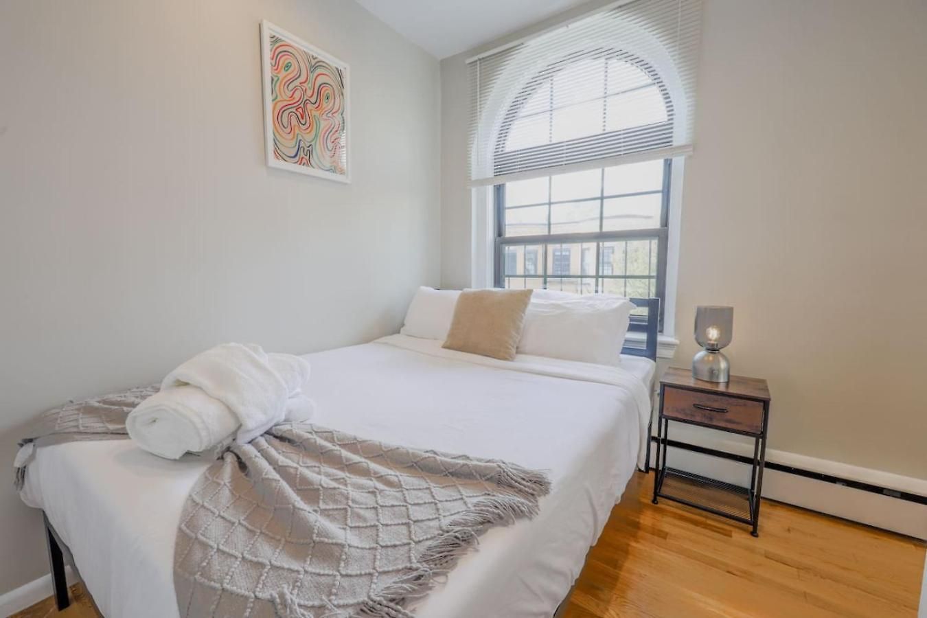 Light Filled In Back Bay Apartment