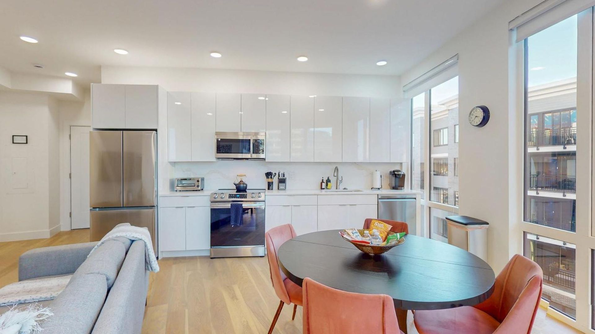 Apartment Luxury 2-bed At The Vera Rooftop Deck, Near Mbta Boston