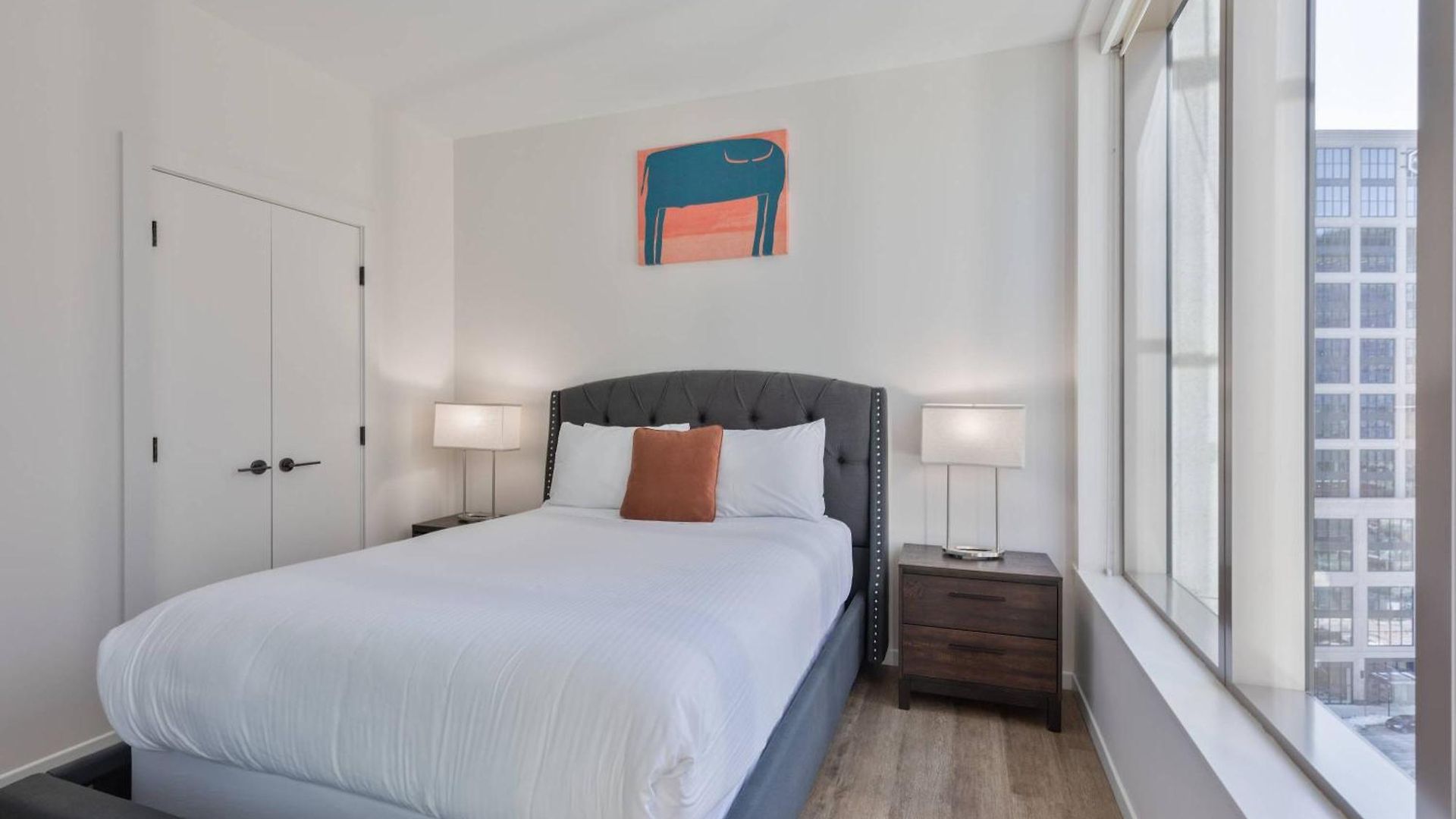 Luxury Modern Heart Of Seaport *